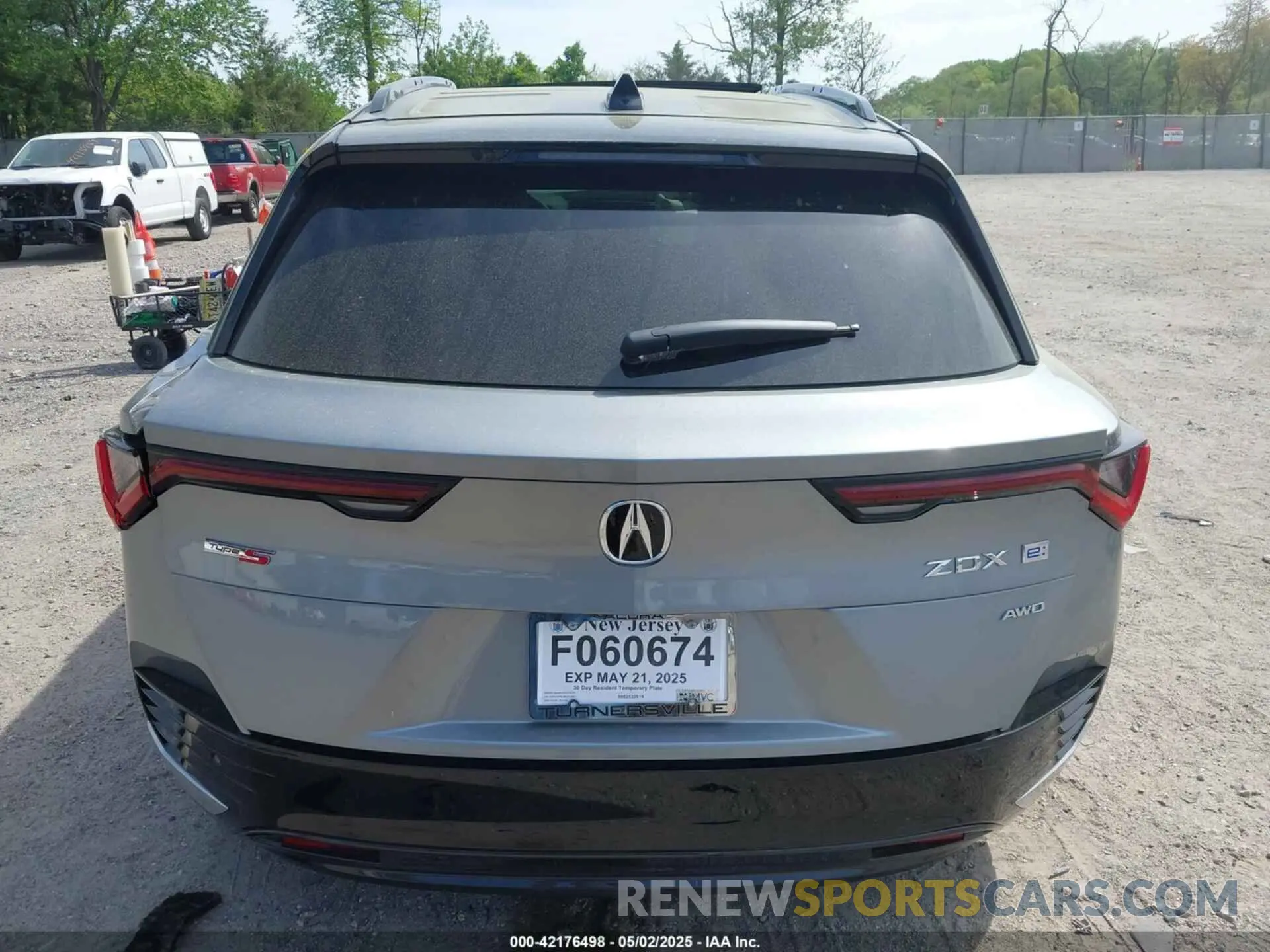 17 Photograph of a damaged car 4W5XHPRL6RZ513651 ACURA ZDX 2024