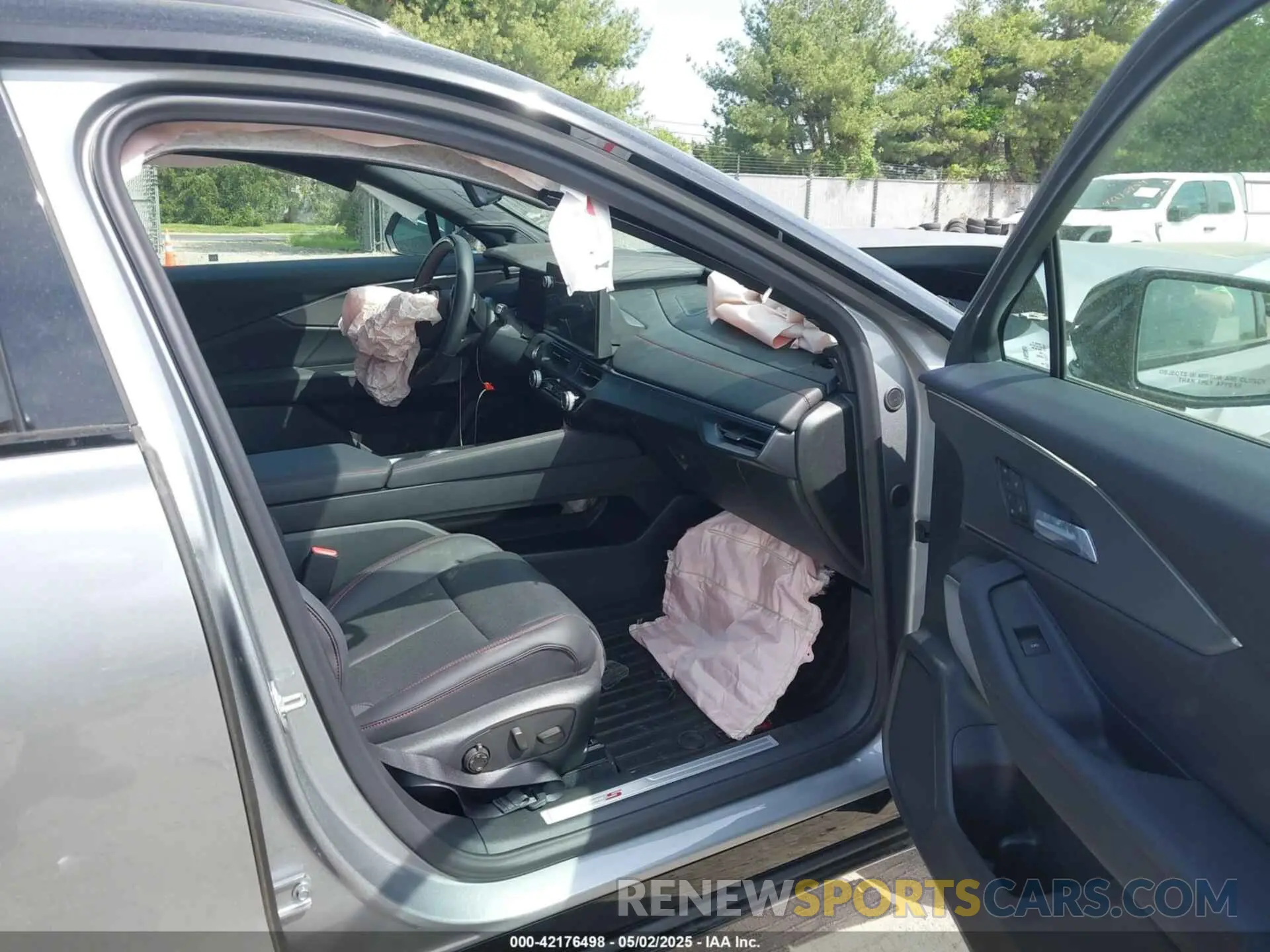 5 Photograph of a damaged car 4W5XHPRL6RZ513651 ACURA ZDX 2024