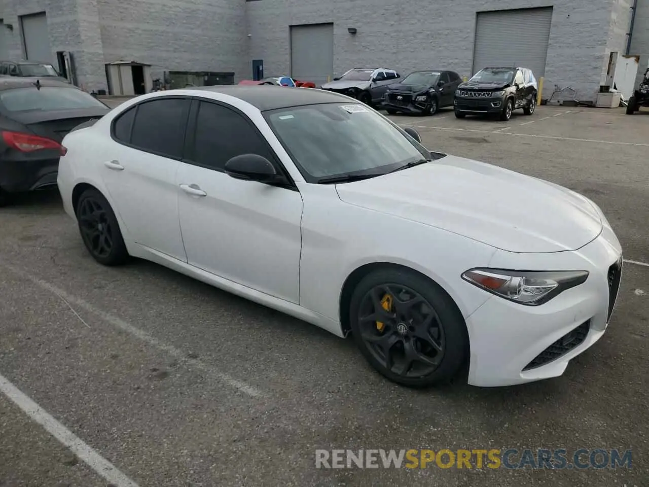 4 Photograph of a damaged car ZARFAMAN4K7621010 ALFA ROMEO GIULIA 2019