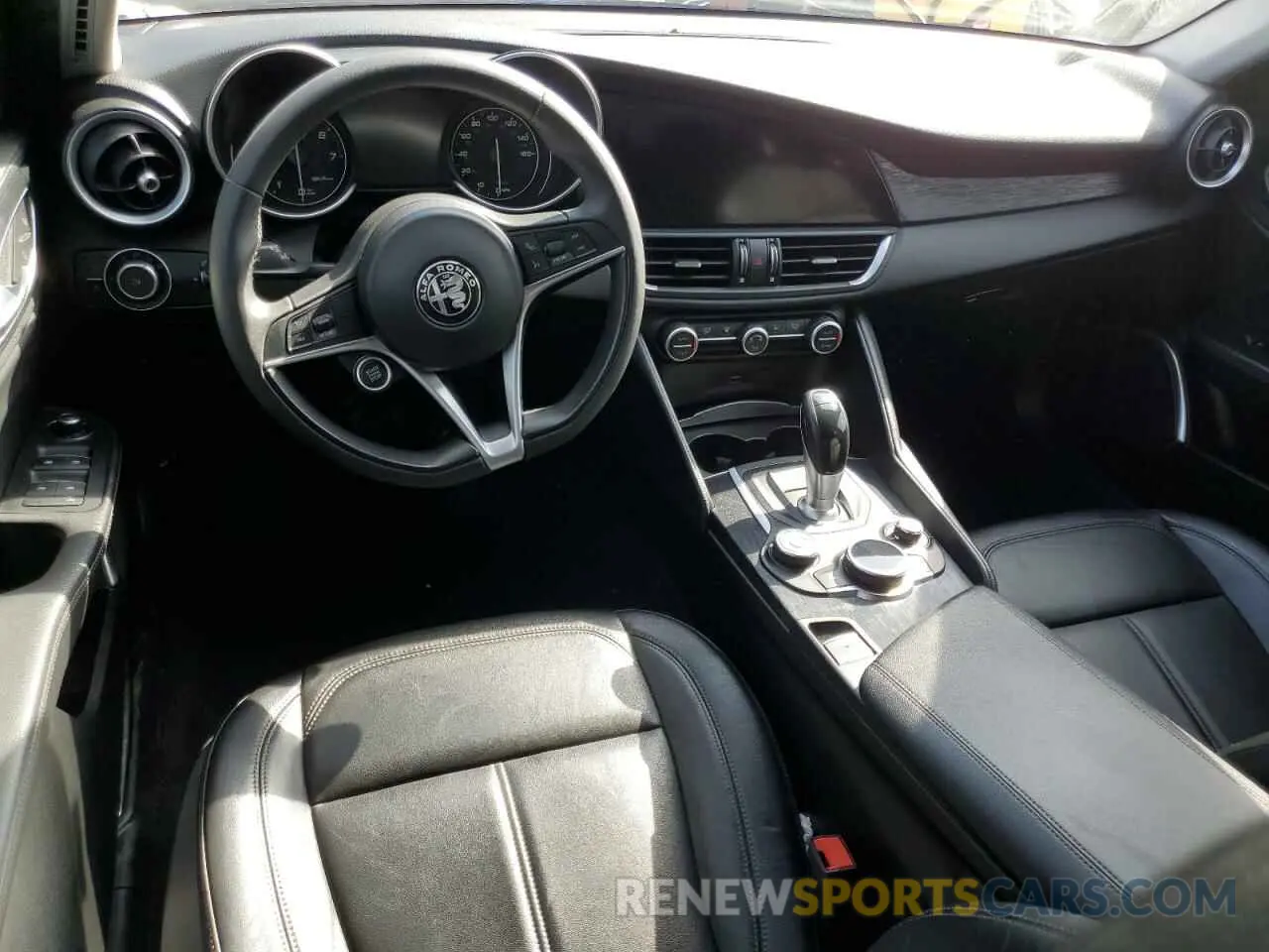 8 Photograph of a damaged car ZARFAMAN5K7610064 ALFA ROMEO GIULIA 2019