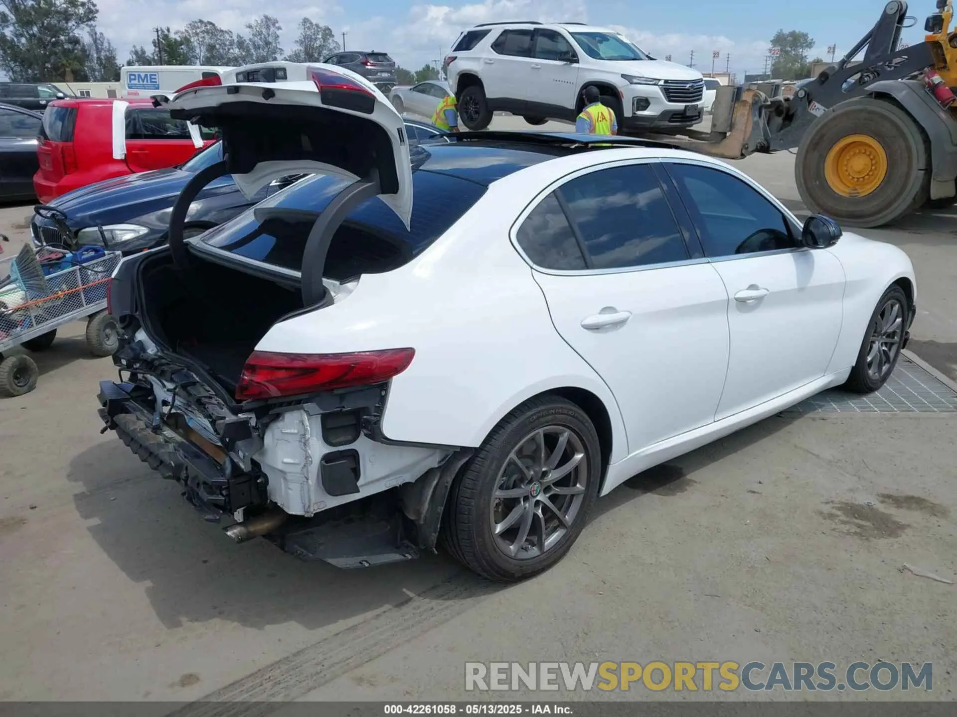 4 Photograph of a damaged car ZARFAMAN5K7612770 ALFA ROMEO GIULIA 2019