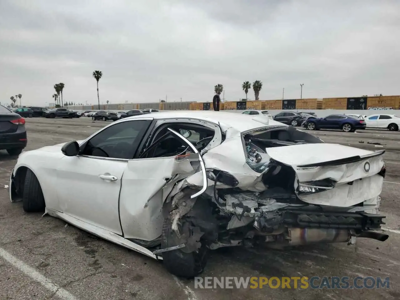 2 Photograph of a damaged car ZARFAMAN6K7598202 ALFA ROMEO GIULIA 2019