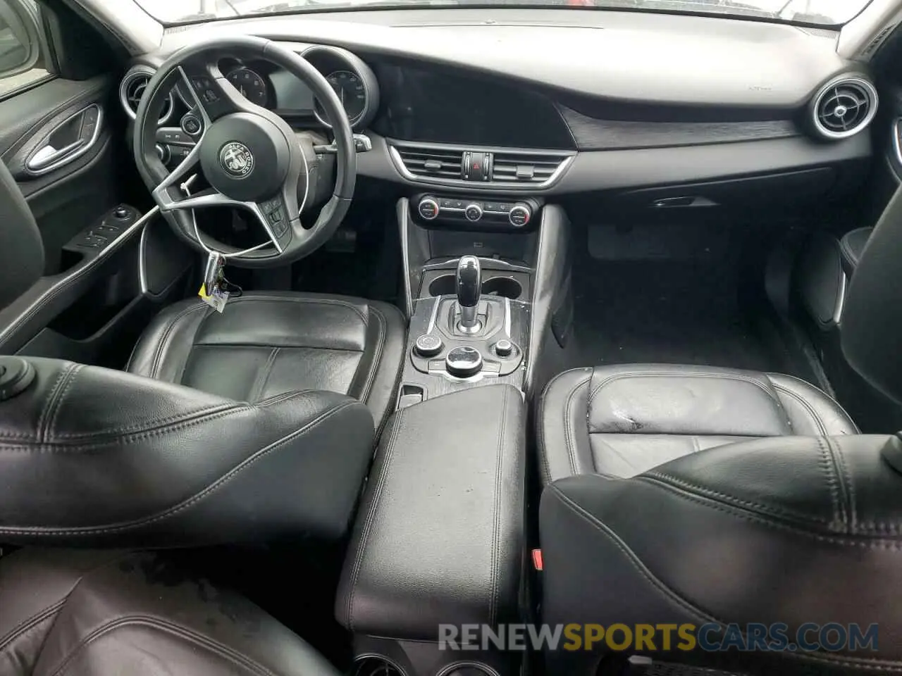 8 Photograph of a damaged car ZARFAMAN6K7598202 ALFA ROMEO GIULIA 2019