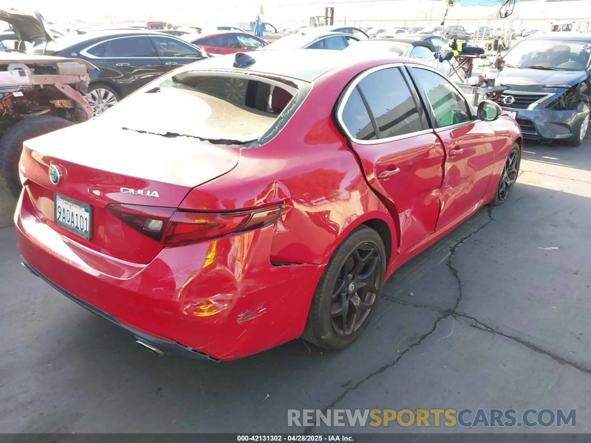 4 Фотография поврежденного автомобиля ZARFAMAN8K7621009 ALFA ROMEO GIULIA 2019