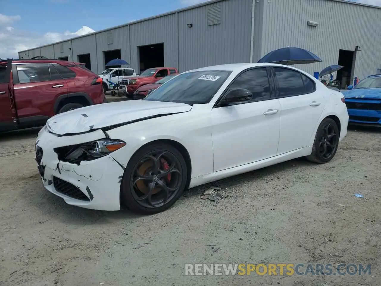 1 Фотография поврежденного автомобиля ZARFAMANXK7600999 ALFA ROMEO GIULIA 2019