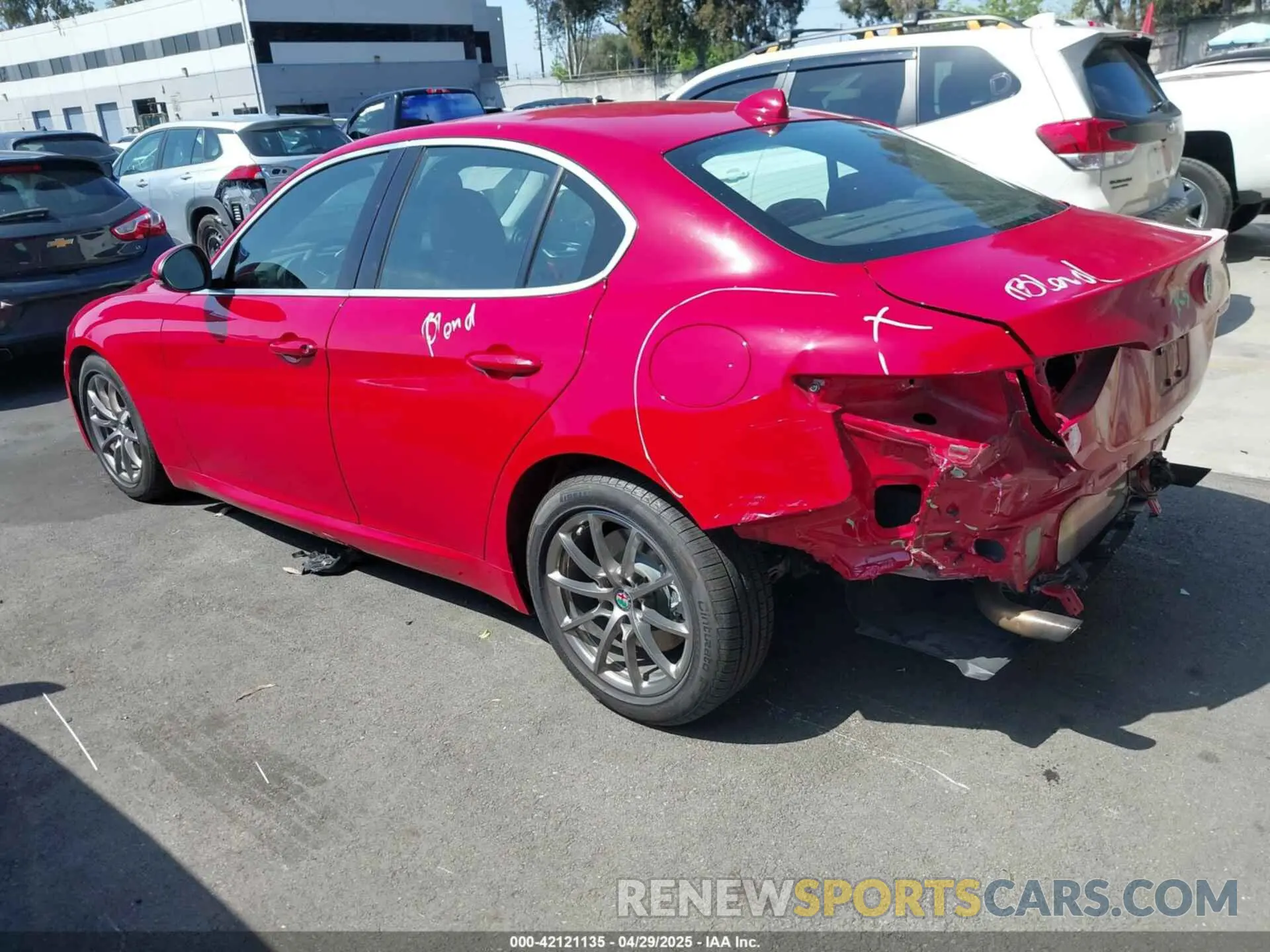 3 Фотография поврежденного автомобиля ZARFAMAN1L7636002 ALFA ROMEO GIULIA 2020