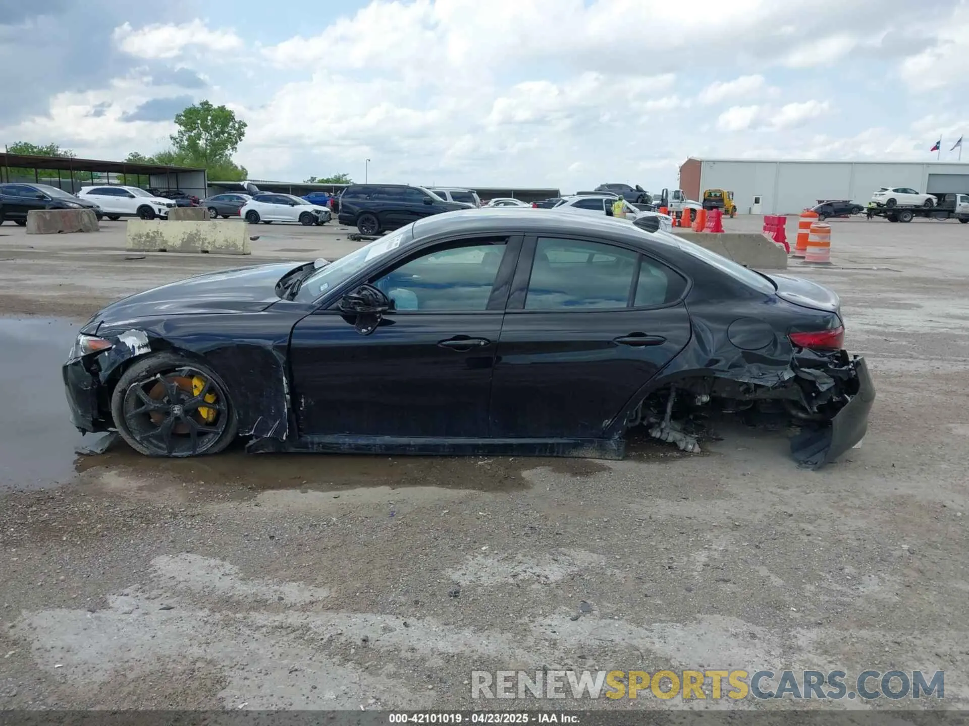 14 Photograph of a damaged car ZARFAMAN3L7632937 ALFA ROMEO GIULIA 2020