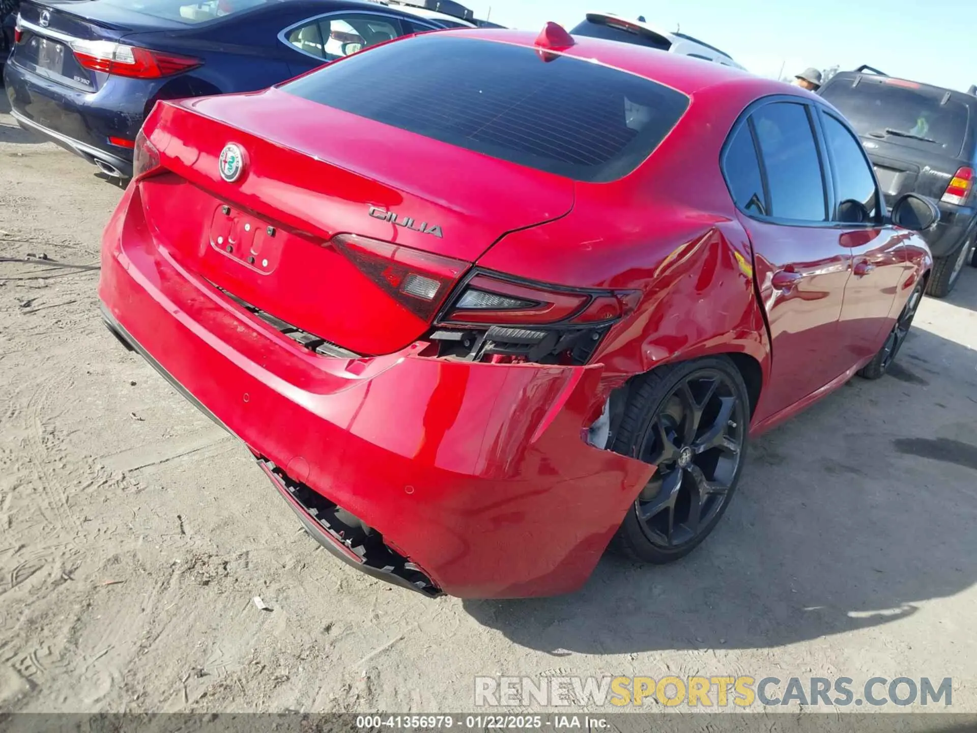 4 Photograph of a damaged car ZARFAMAN3L7636390 ALFA ROMEO GIULIA 2020