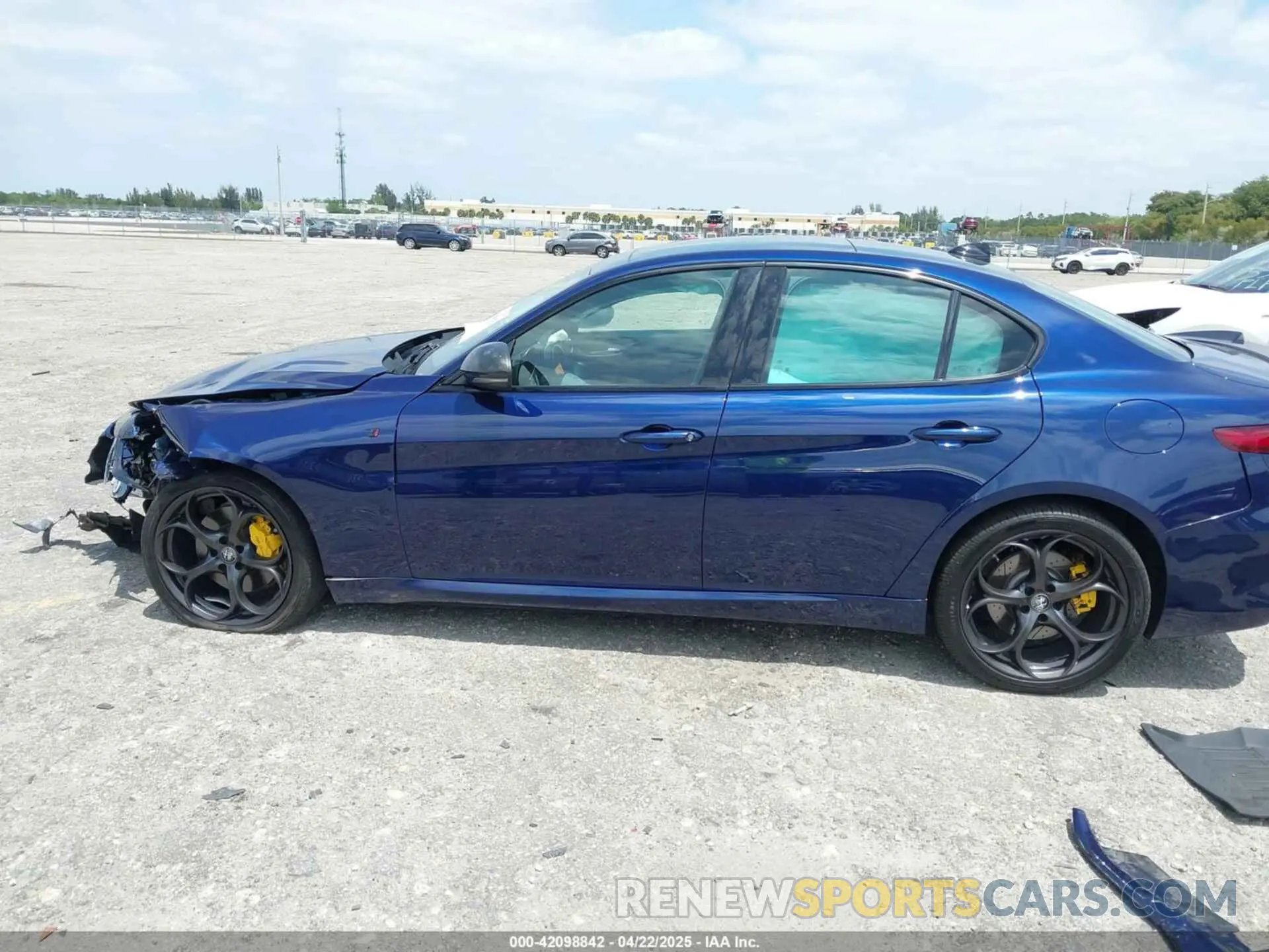 15 Photograph of a damaged car ZARFANBN0L7626372 ALFA ROMEO GIULIA 2020