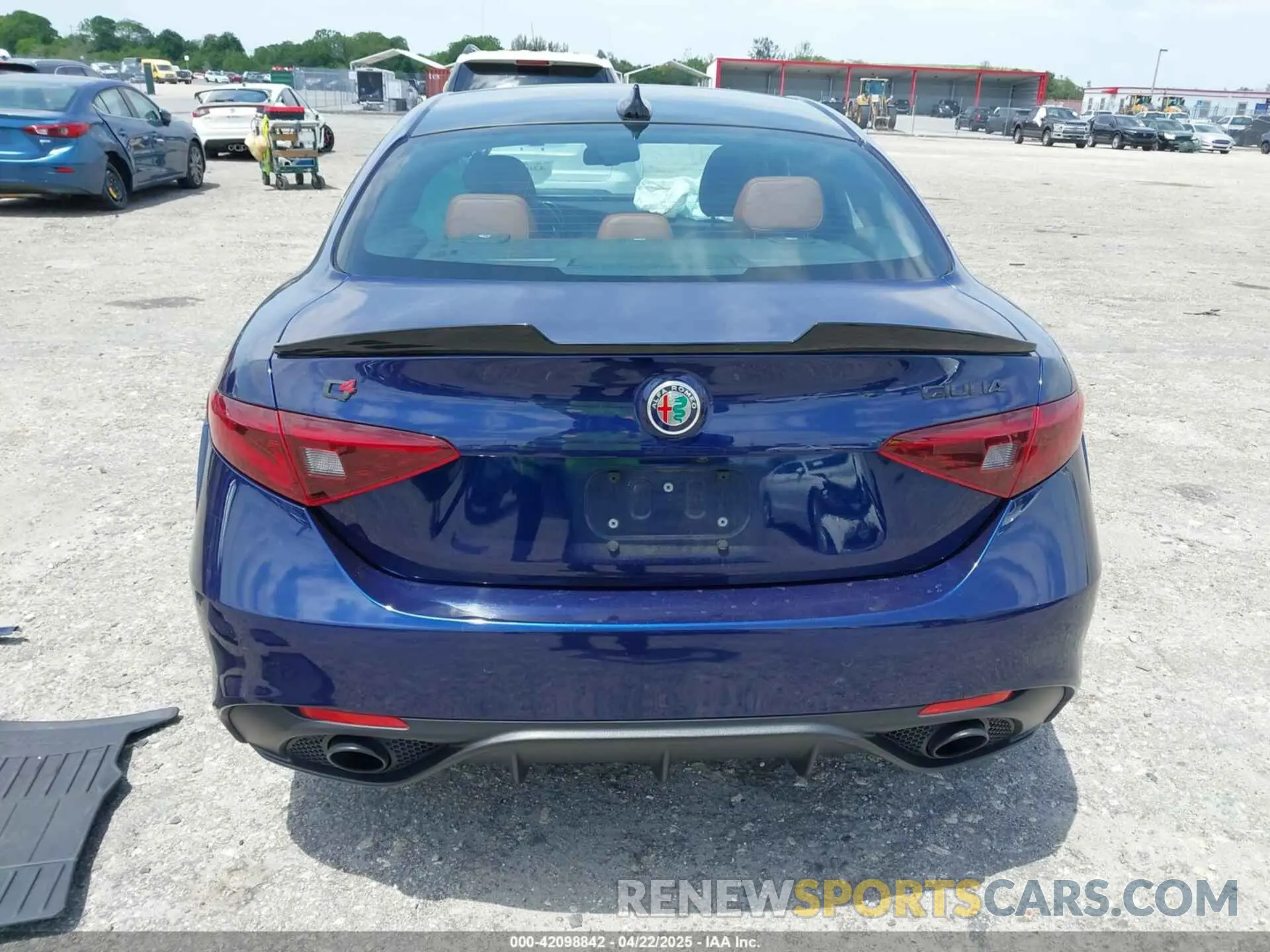 17 Photograph of a damaged car ZARFANBN0L7626372 ALFA ROMEO GIULIA 2020