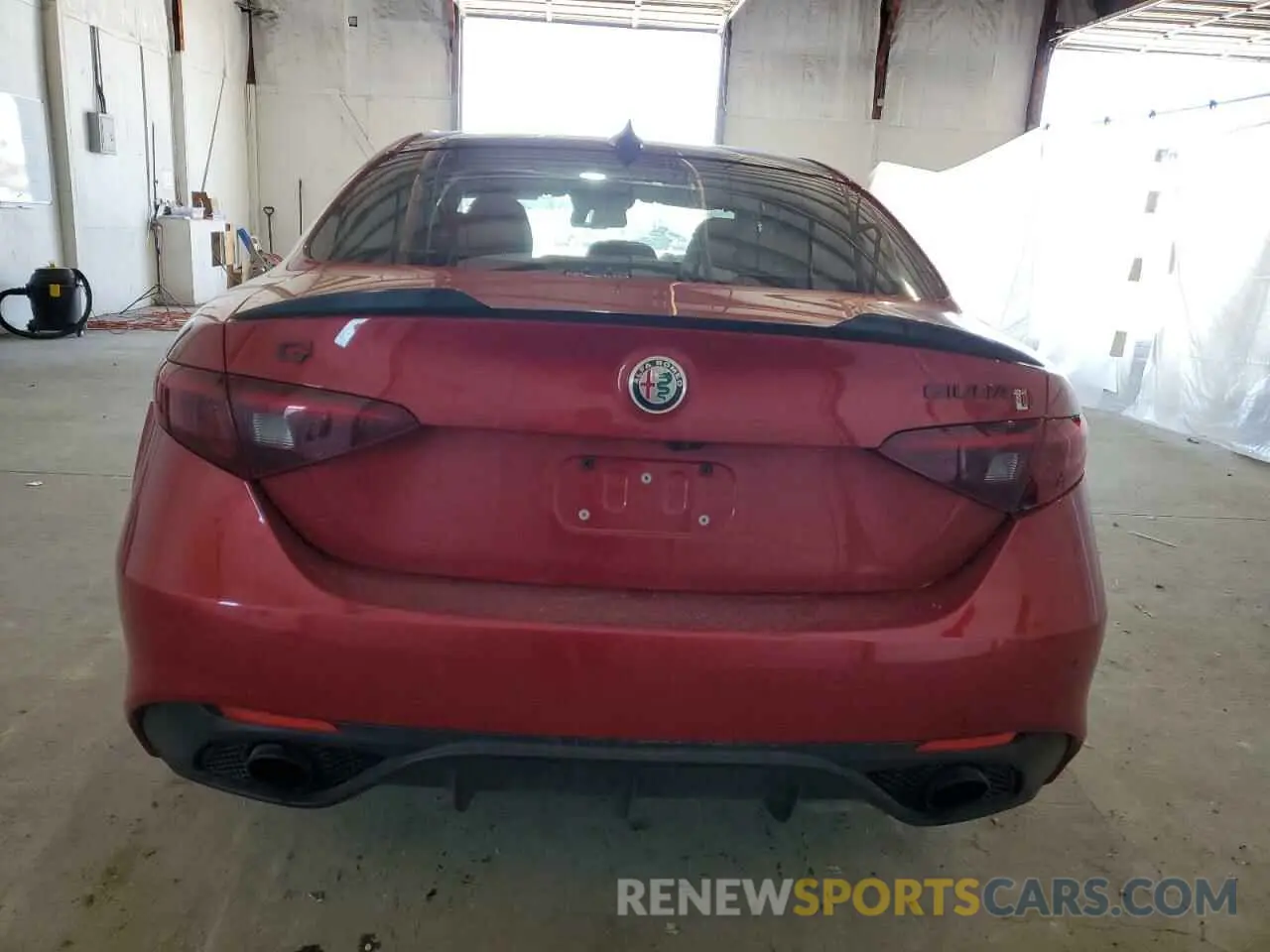 6 Photograph of a damaged car ZARFANBN1L7636246 ALFA ROMEO GIULIA 2020