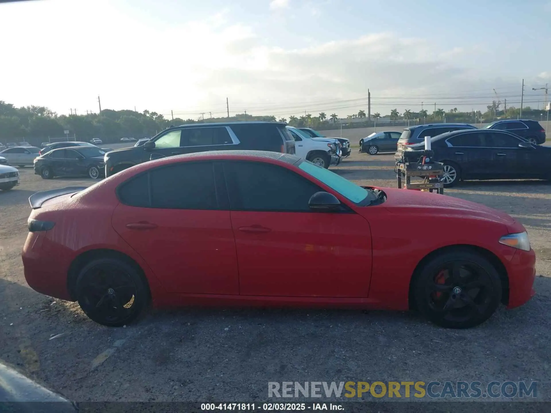 13 Photograph of a damaged car ZARFAMAN0M7646036 ALFA ROMEO GIULIA 2021