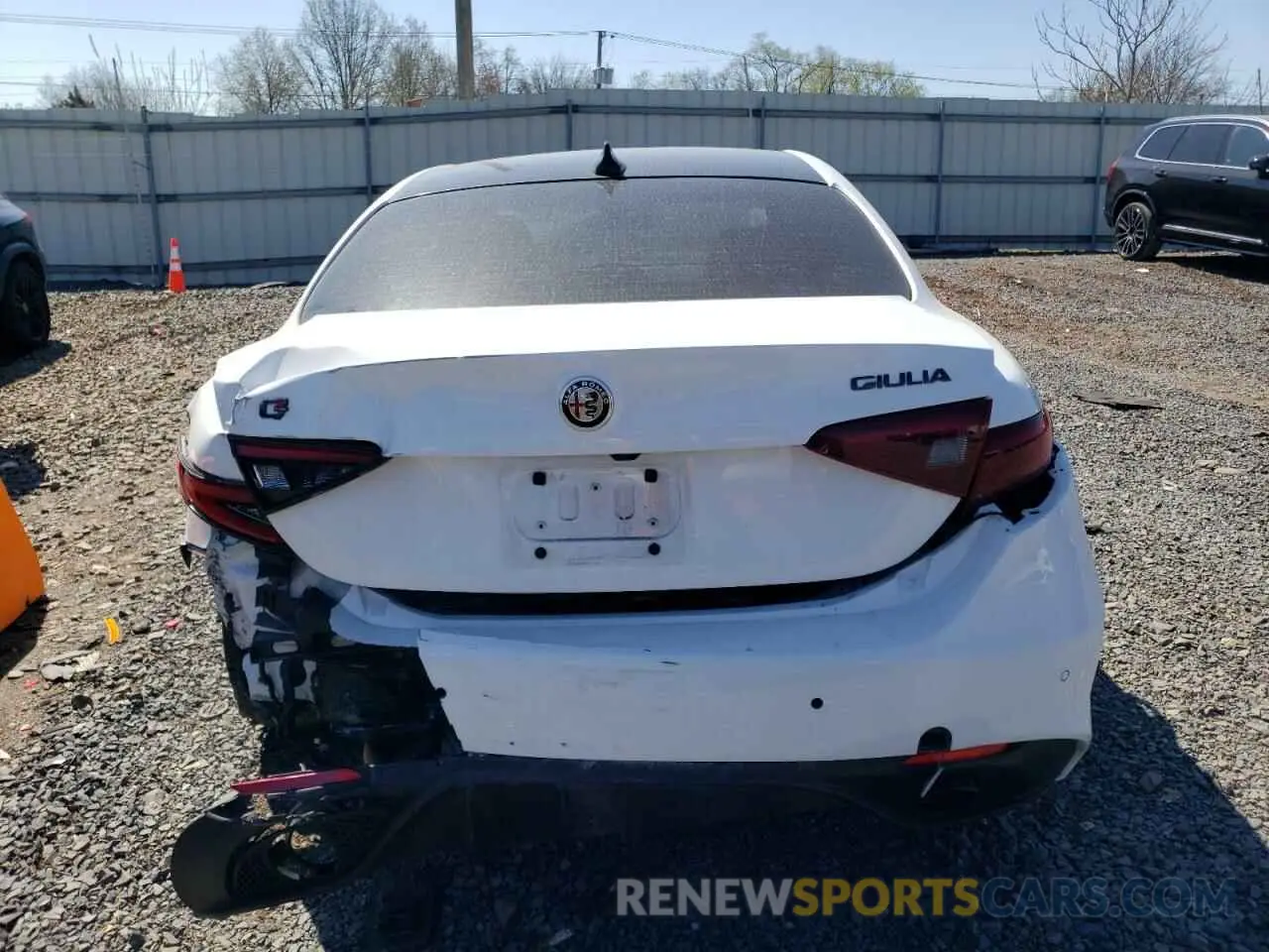 6 Photograph of a damaged car ZARFAMBN4M7640318 ALFA ROMEO GIULIA 2021
