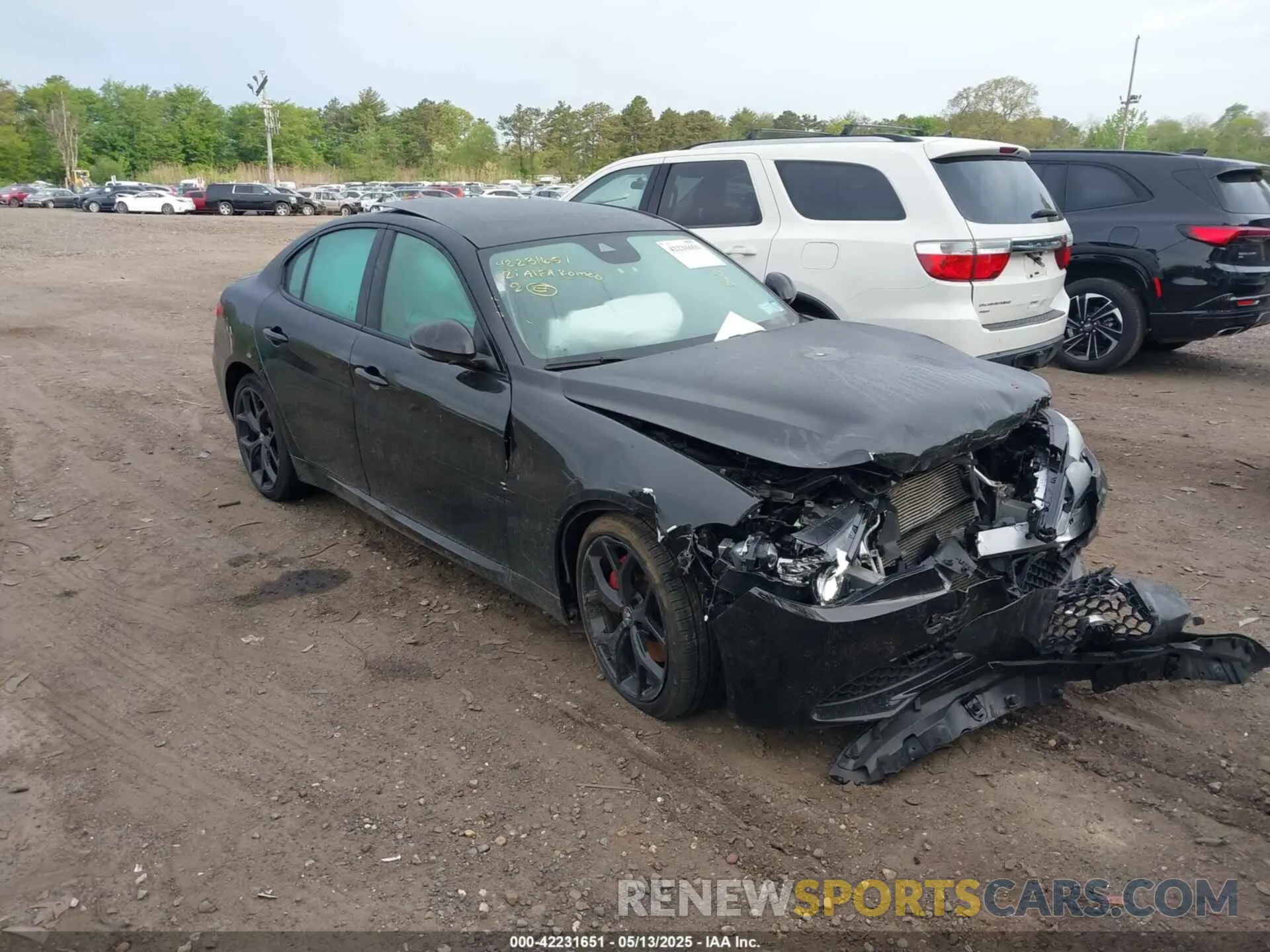 1 Photograph of a damaged car ZARFANBN5M7643816 ALFA ROMEO GIULIA 2021
