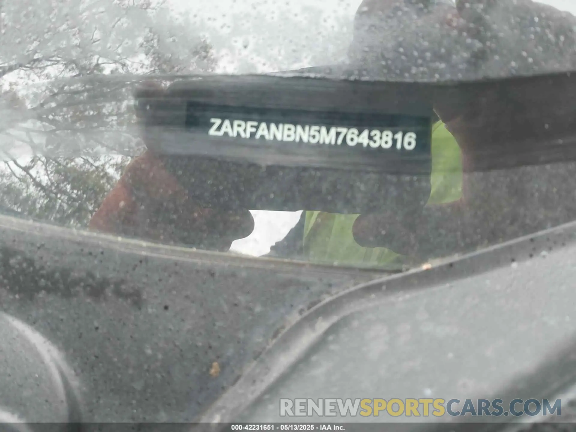 17 Photograph of a damaged car ZARFANBN5M7643816 ALFA ROMEO GIULIA 2021