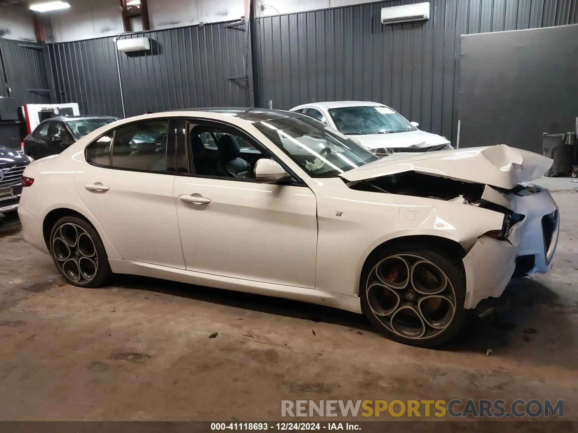 12 Фотография поврежденного автомобиля ZARFANBN8N7661843 ALFA ROMEO GIULIA 2022