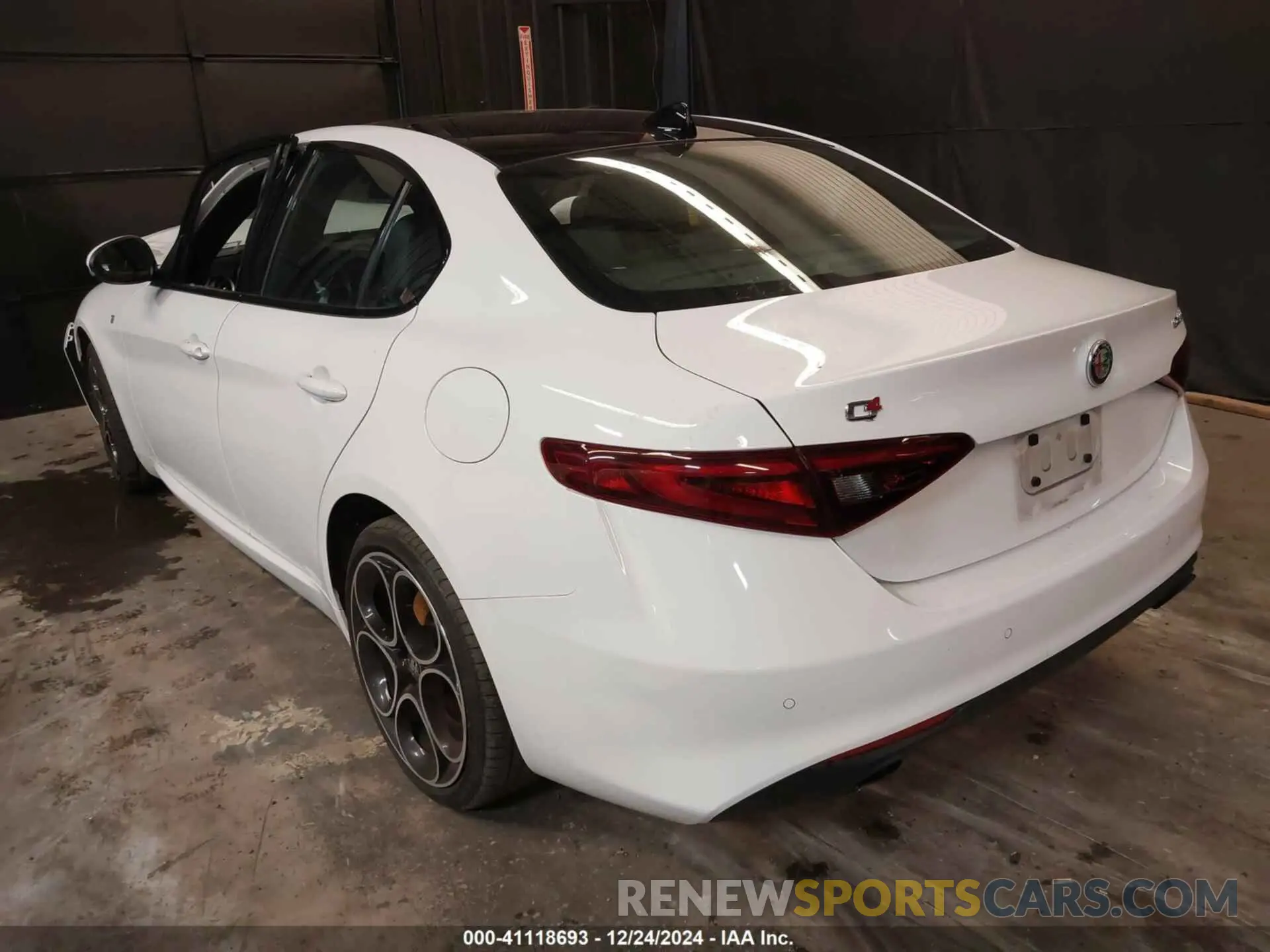 3 Фотография поврежденного автомобиля ZARFANBN8N7661843 ALFA ROMEO GIULIA 2022