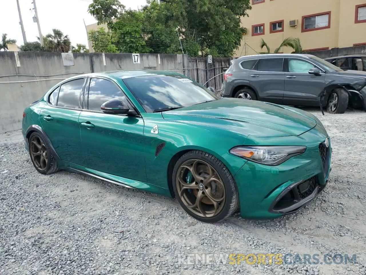 4 Photograph of a damaged car ZARFAMEV7P7675726 ALFA ROMEO GIULIA 2023