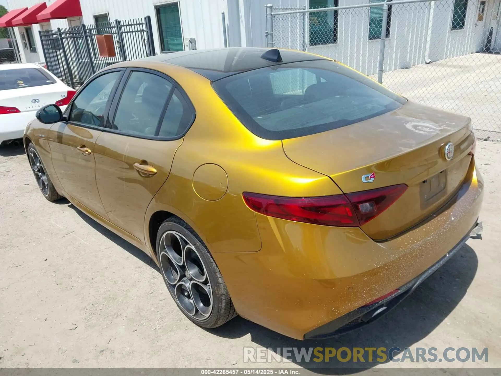 3 Фотография поврежденного автомобиля ZARFANBN6P7670771 ALFA ROMEO GIULIA 2023