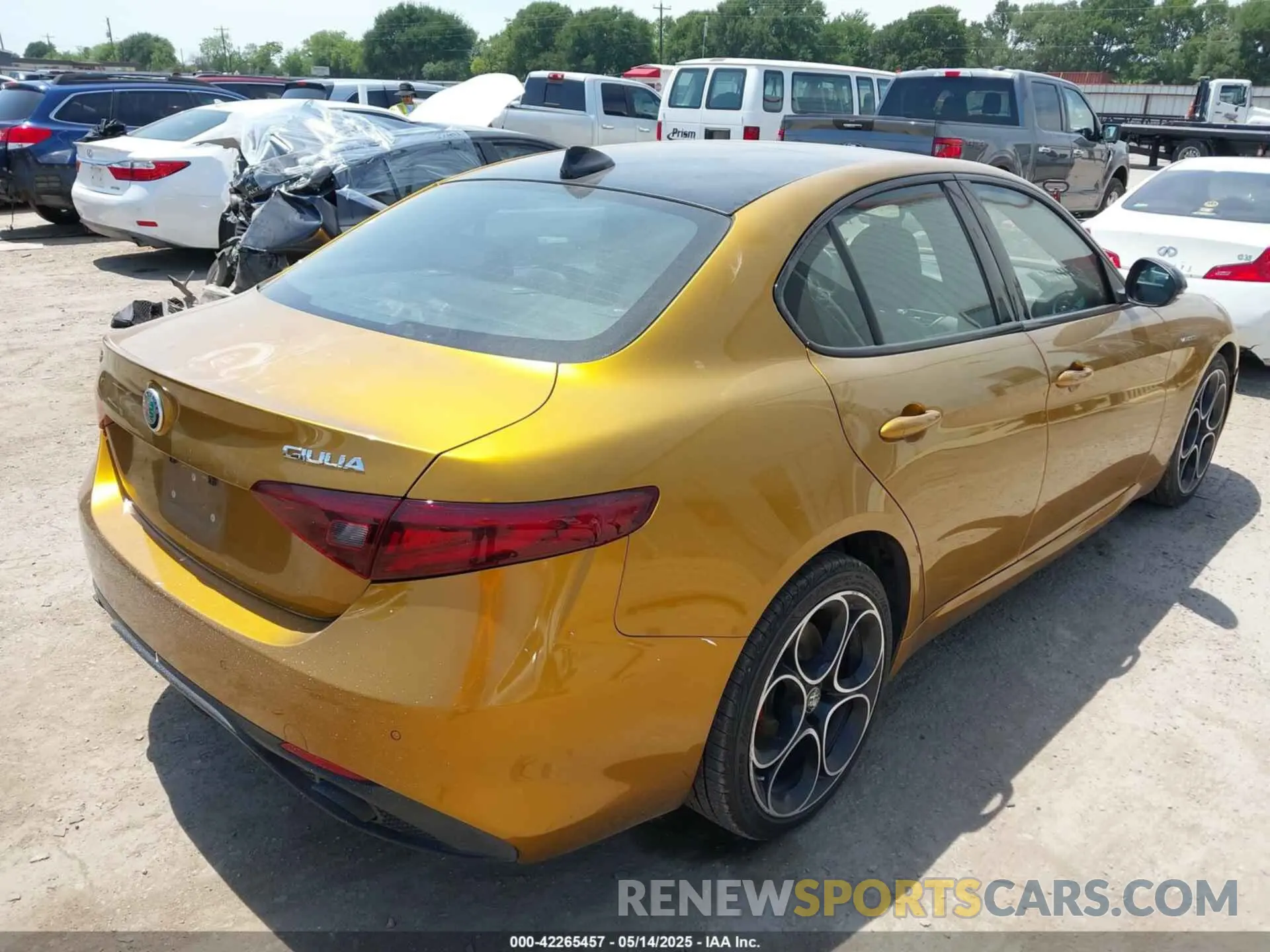4 Фотография поврежденного автомобиля ZARFANBN6P7670771 ALFA ROMEO GIULIA 2023