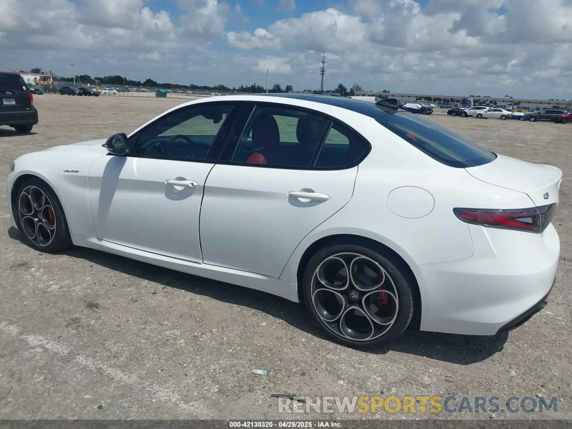 3 Photograph of a damaged car ZARFAMBN8R7679971 ALFA ROMEO GIULIA 2024