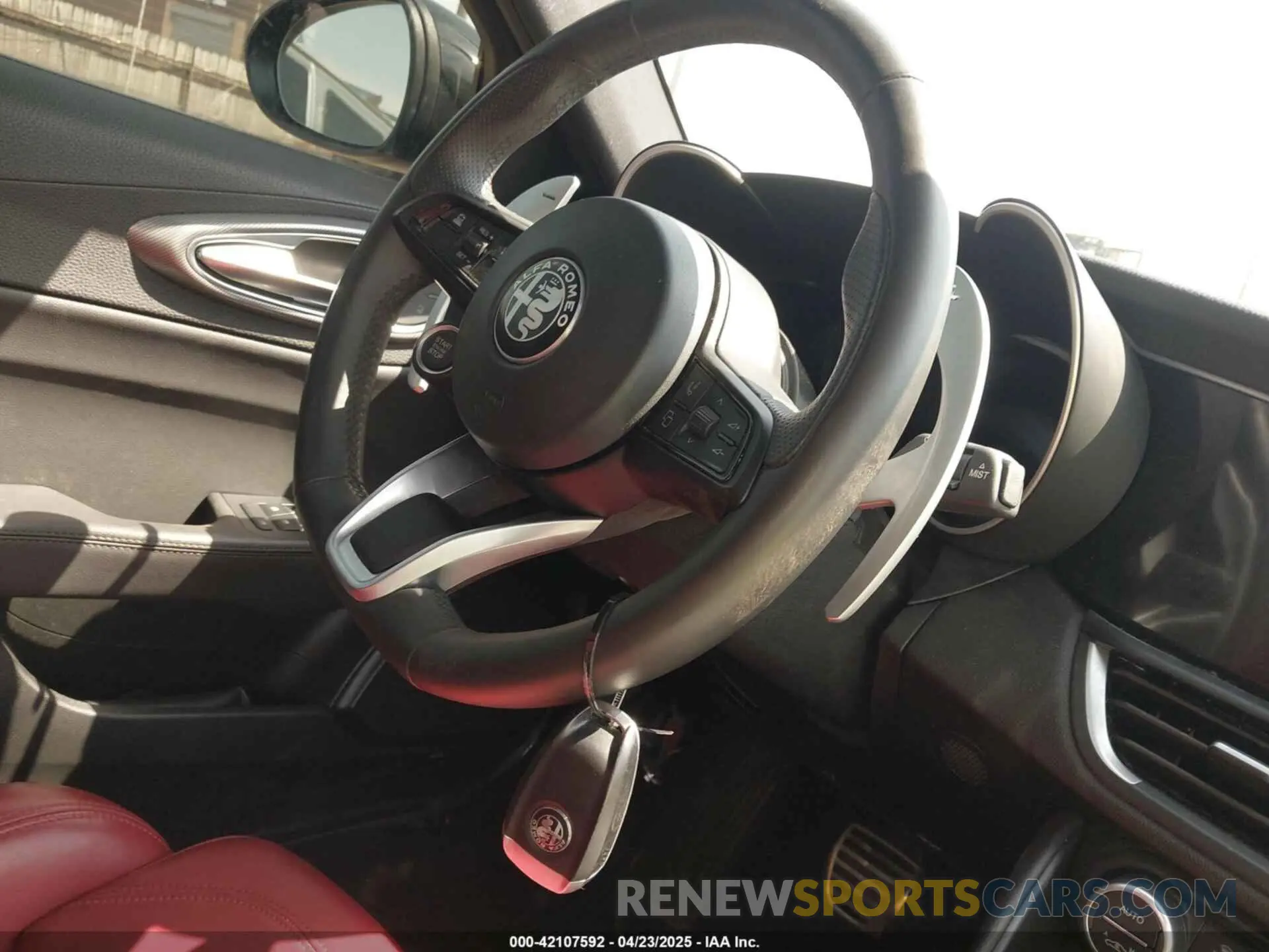 11 Фотография поврежденного автомобиля ZARFANBN6R7677934 ALFA ROMEO GIULIA 2024