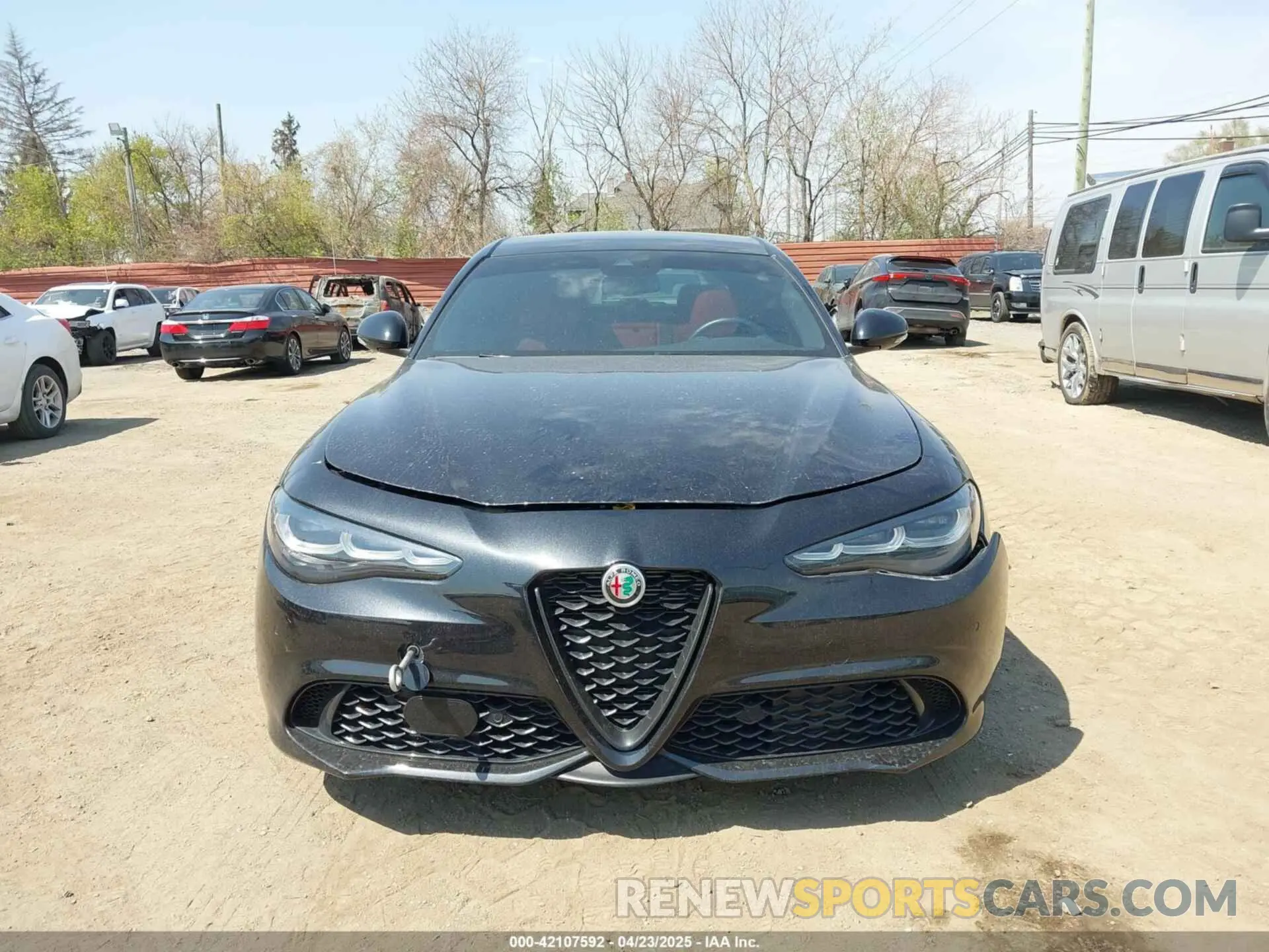 12 Фотография поврежденного автомобиля ZARFANBN6R7677934 ALFA ROMEO GIULIA 2024