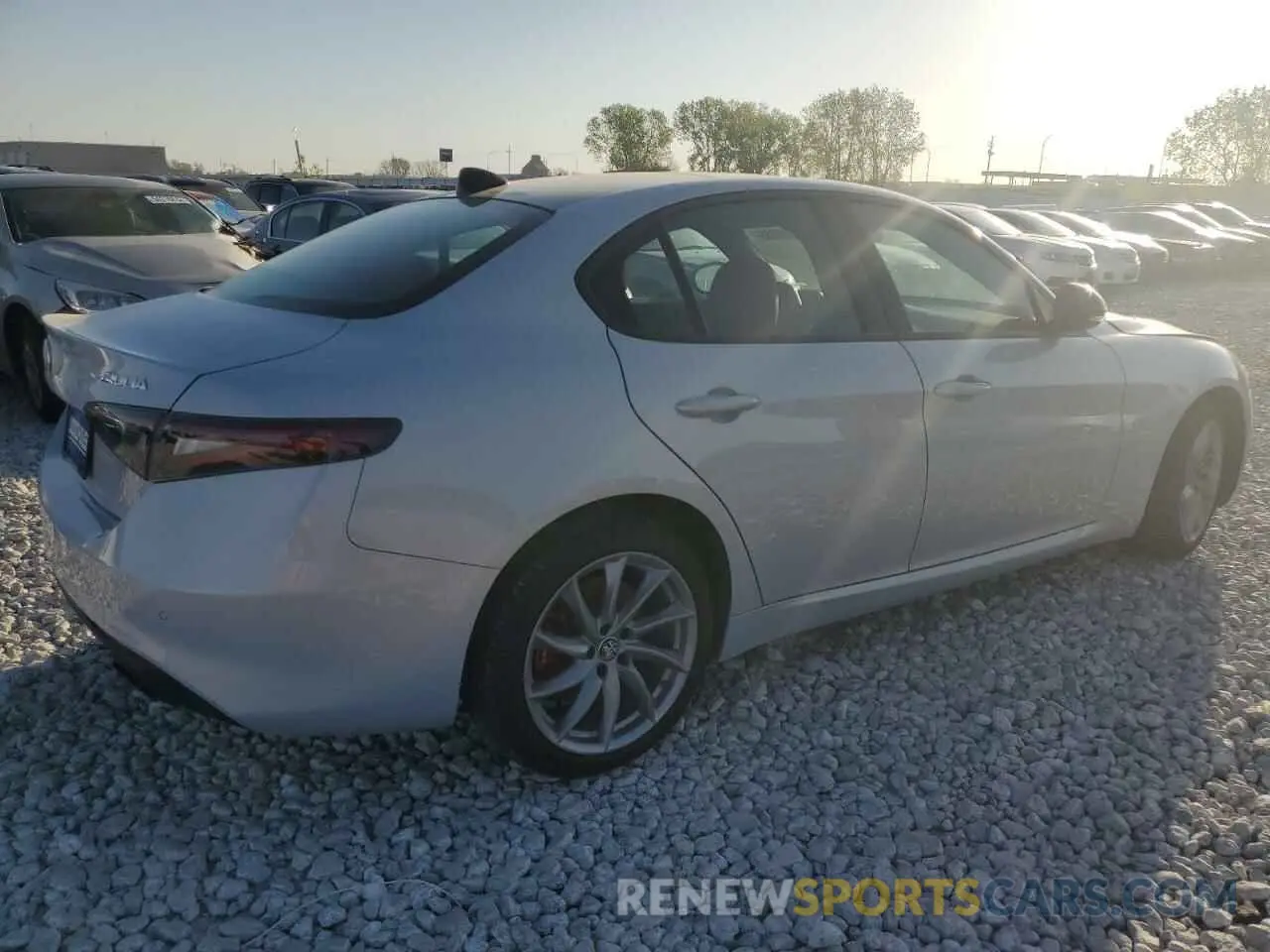 3 Фотография поврежденного автомобиля ZARFANAN8R7678018 ALFA ROMEO GIULIA SPR 2024