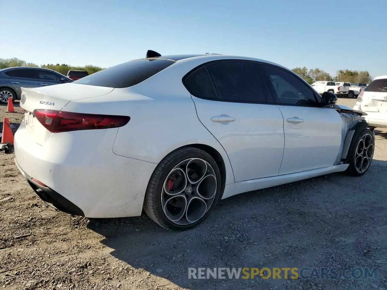3 Фотография поврежденного автомобиля ZARFAMBN9N7656306 ALFA ROMEO GIULIA SUP 2022