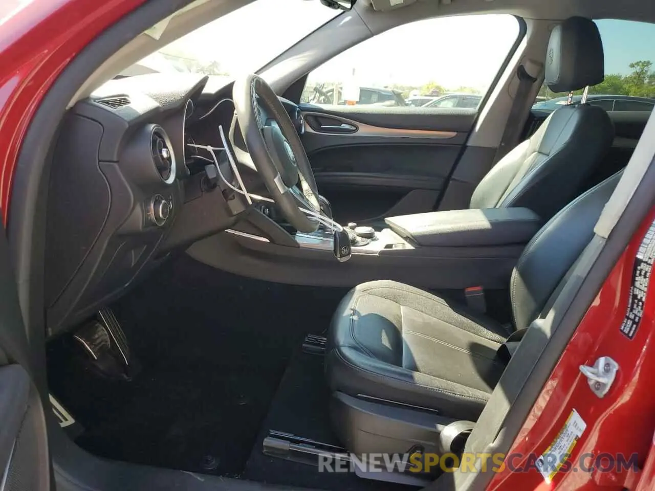 7 Photograph of a damaged car ZASPAJAN0K7C37407 ALFA ROMEO STELVIO 2019