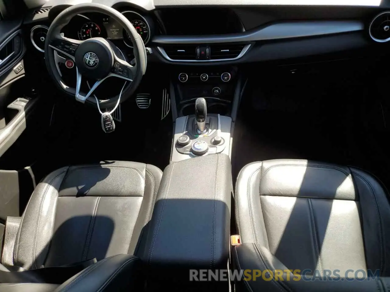 8 Photograph of a damaged car ZASPAJAN0K7C37407 ALFA ROMEO STELVIO 2019