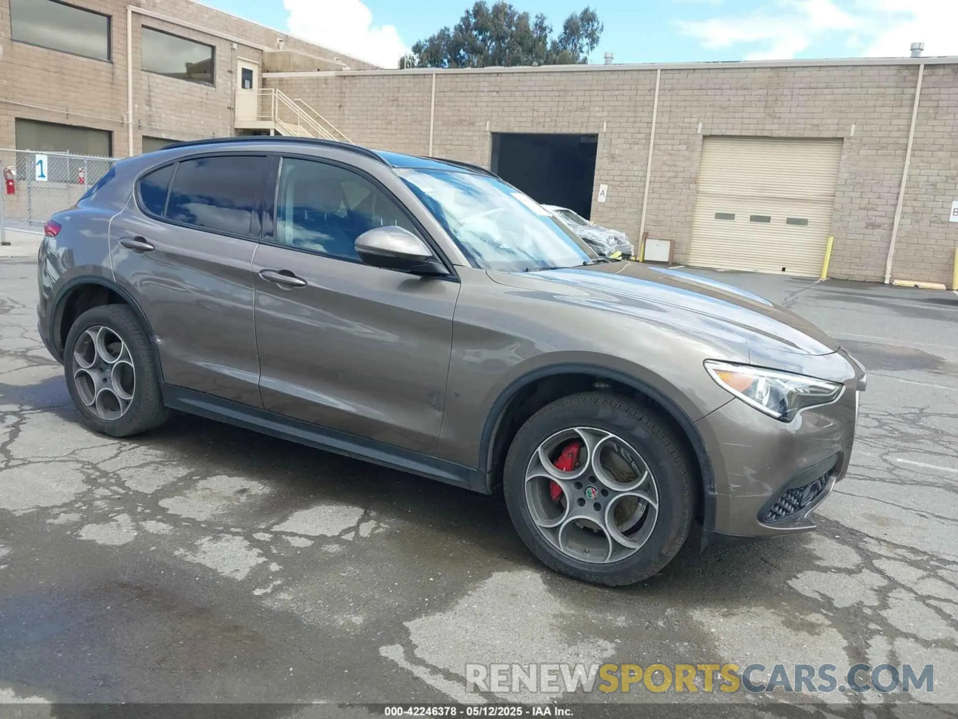 1 Photograph of a damaged car ZASPAJAN2K7C48523 ALFA ROMEO STELVIO 2019