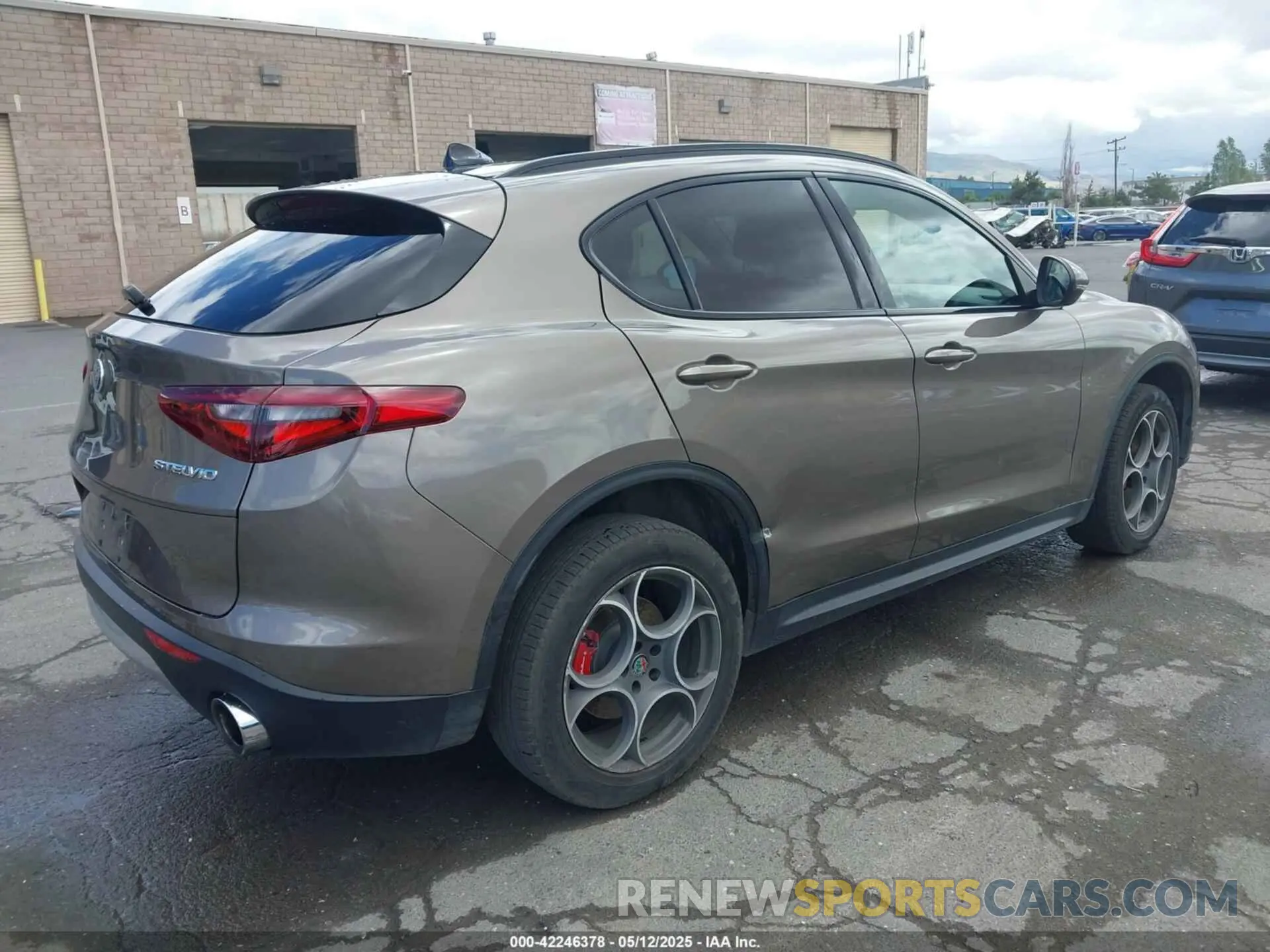 4 Photograph of a damaged car ZASPAJAN2K7C48523 ALFA ROMEO STELVIO 2019