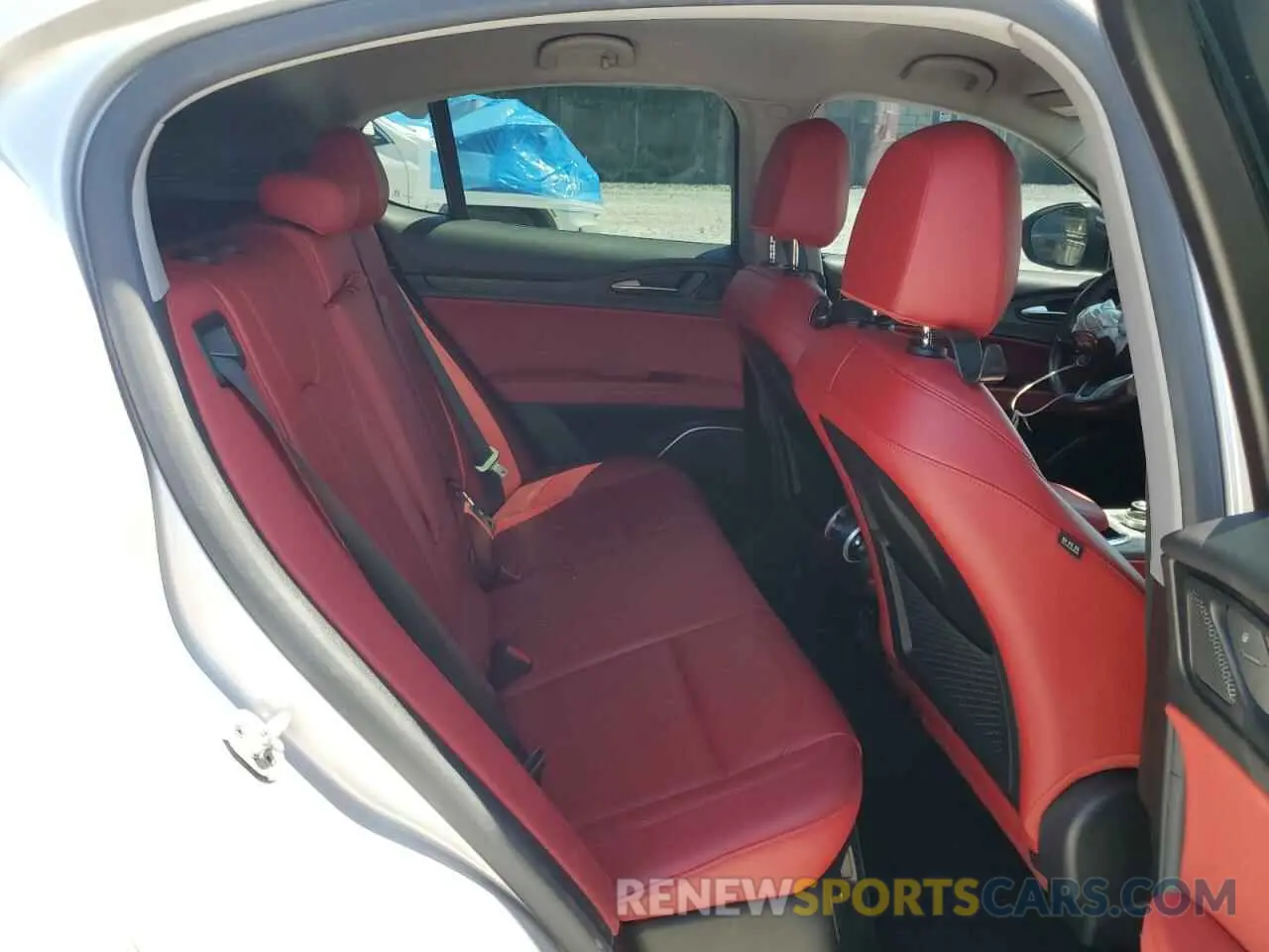 10 Photograph of a damaged car ZASPAJAN2L7C83628 ALFA ROMEO STELVIO 2020