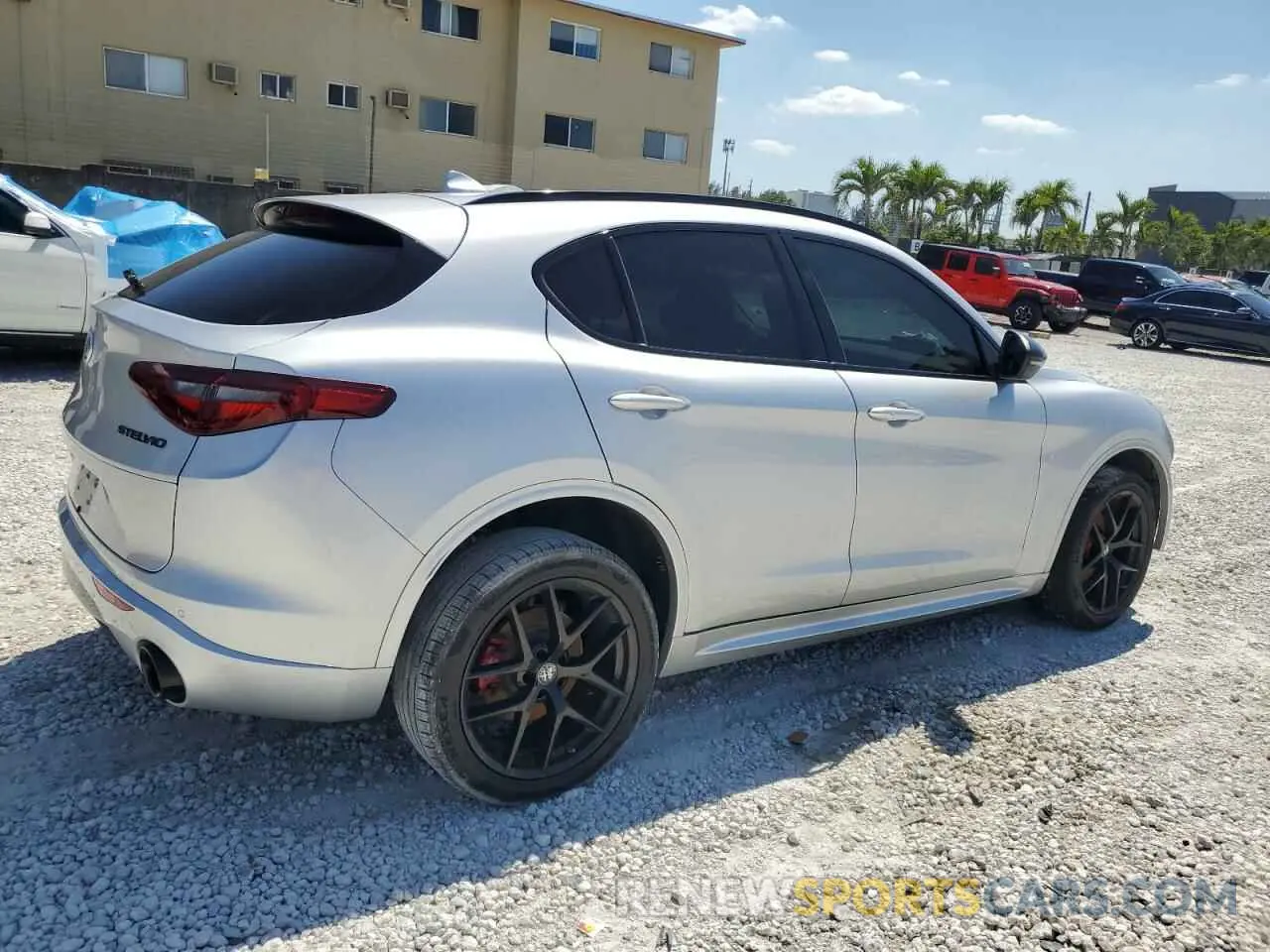 3 Photograph of a damaged car ZASPAJAN2L7C83628 ALFA ROMEO STELVIO 2020