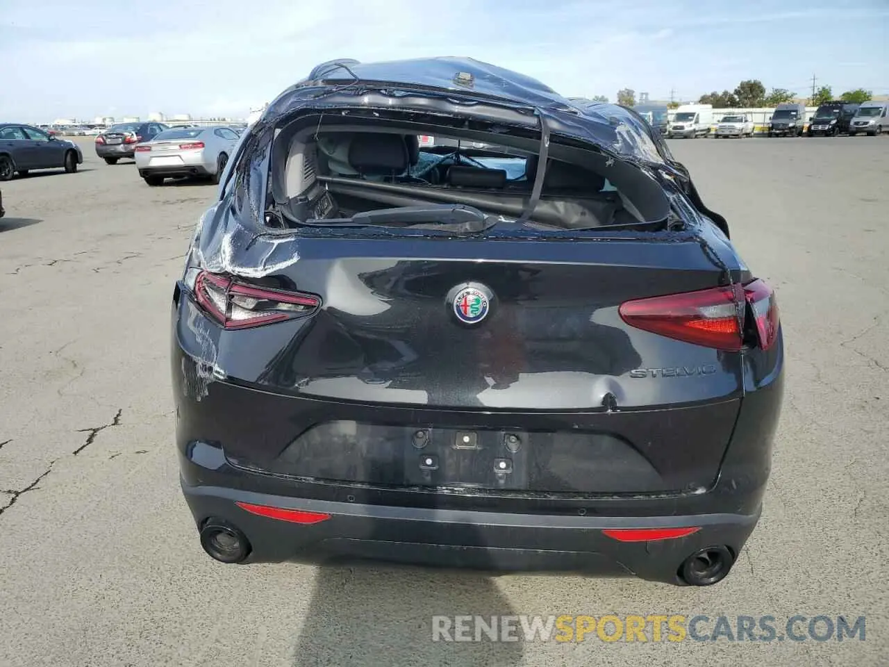 6 Photograph of a damaged car ZASPAJAN5L7C74065 ALFA ROMEO STELVIO 2020