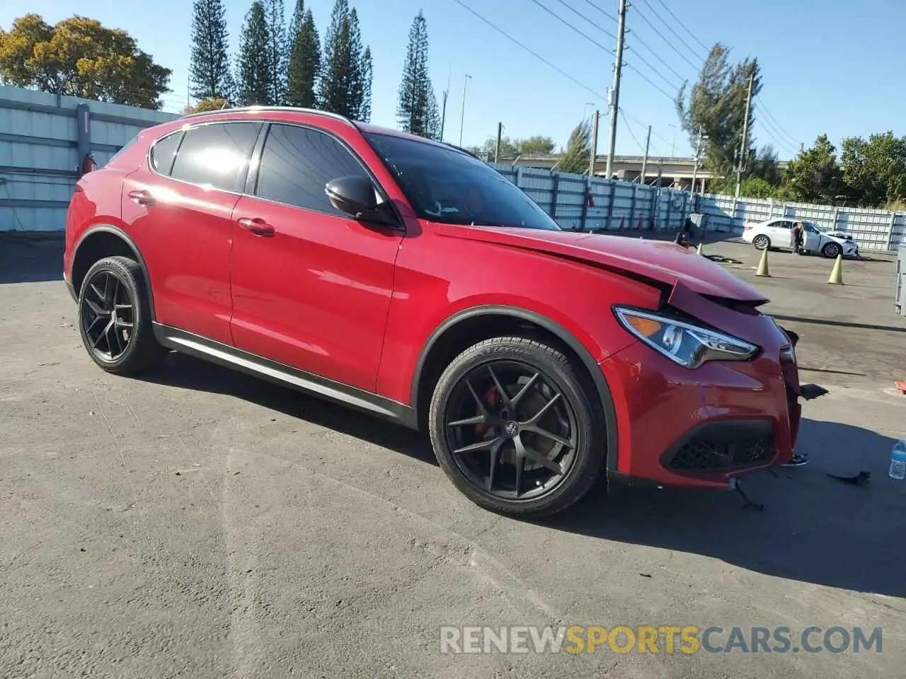4 Photograph of a damaged car ZASPAJAN8L7C90907 ALFA ROMEO STELVIO 2020