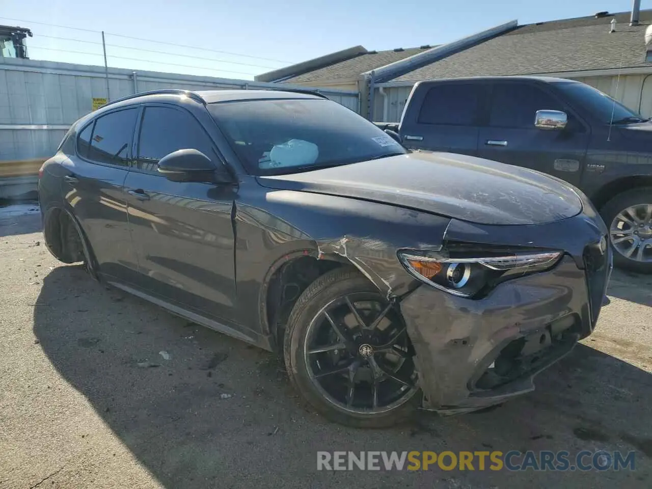 4 Photograph of a damaged car ZASPAKAN1L7C97395 ALFA ROMEO STELVIO 2020