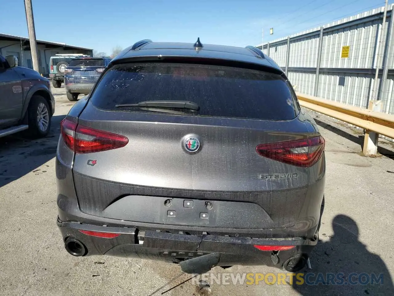 6 Photograph of a damaged car ZASPAKAN1L7C97395 ALFA ROMEO STELVIO 2020
