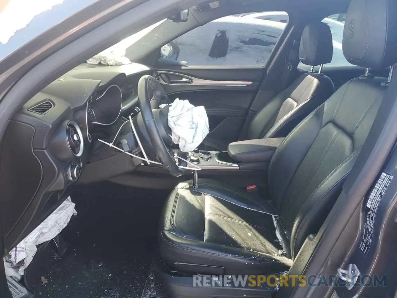 7 Photograph of a damaged car ZASPAKAN1L7C97395 ALFA ROMEO STELVIO 2020