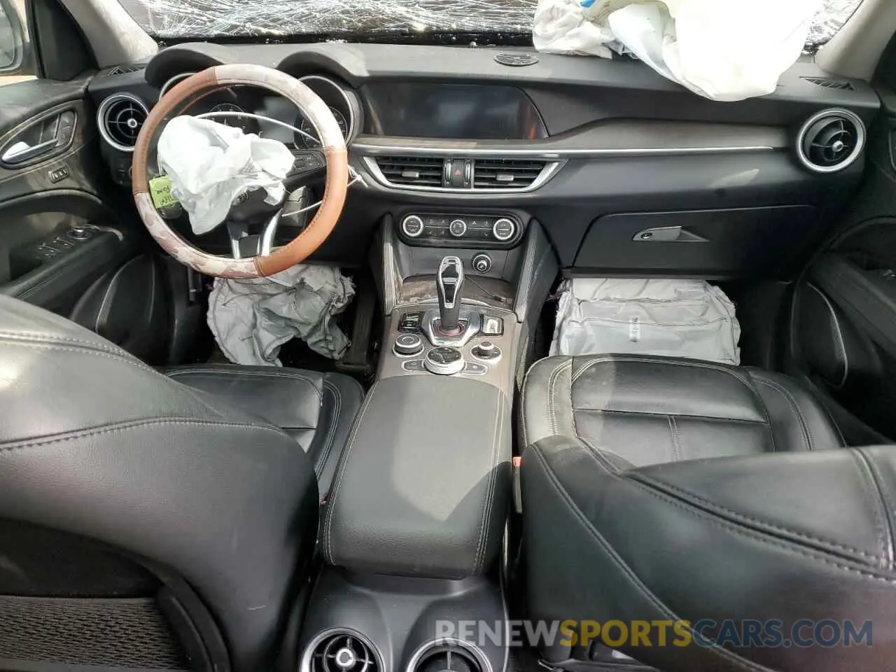8 Photograph of a damaged car ZASPAKBN7L7C82737 ALFA ROMEO STELVIO 2020