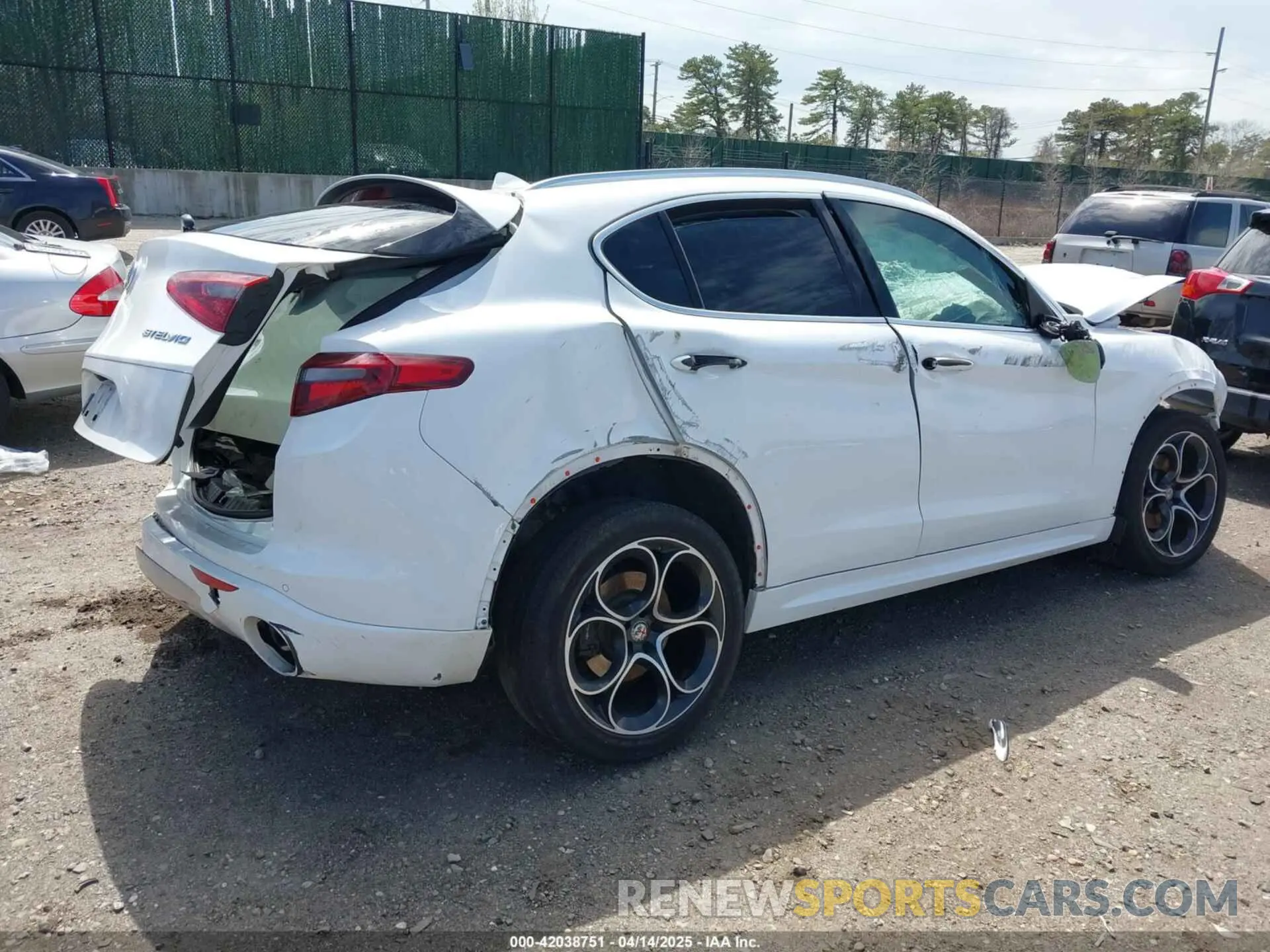 4 Фотография поврежденного автомобиля ZASPAKBN9L7C76146 ALFA ROMEO STELVIO 2020