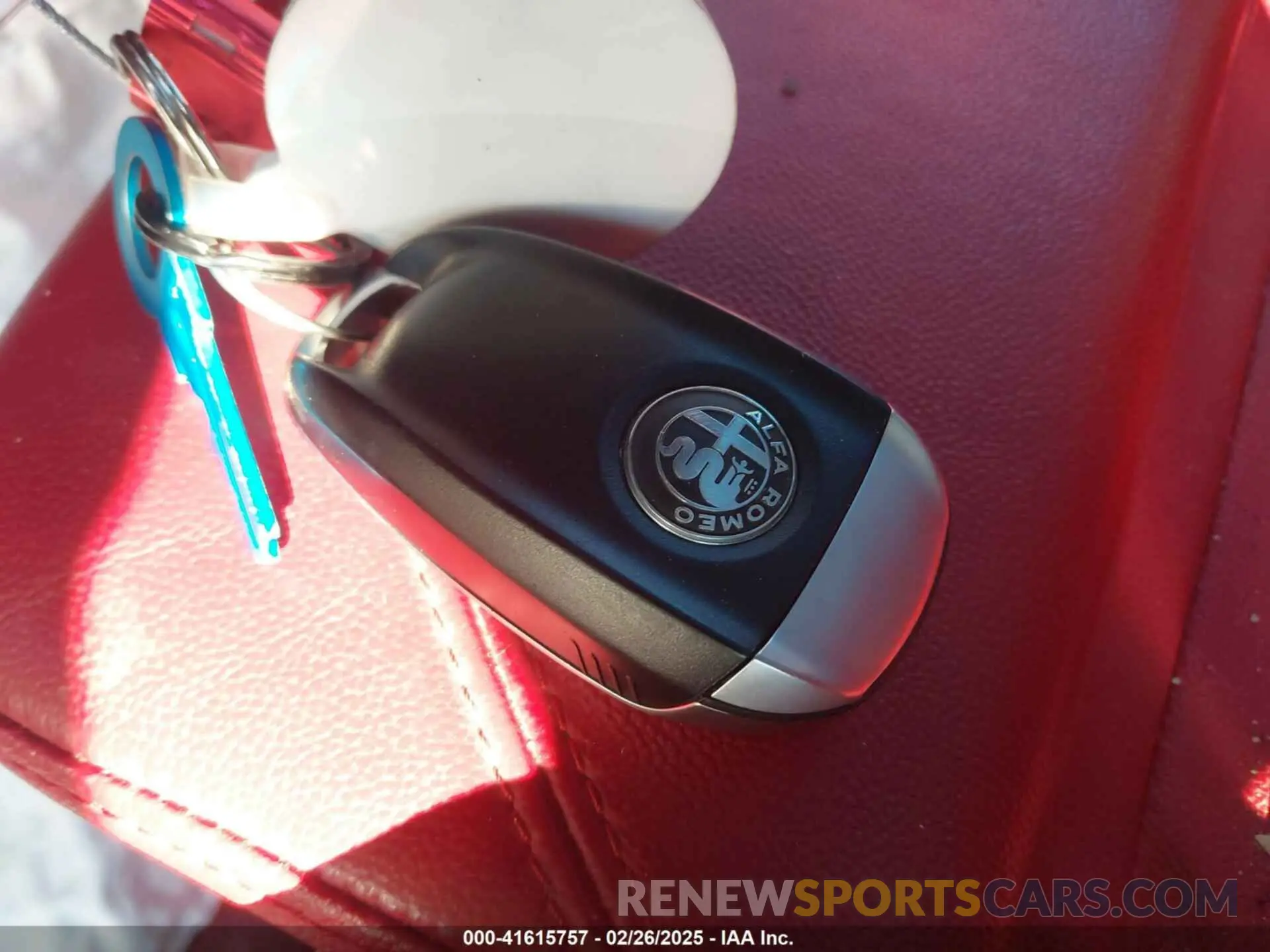 11 Photograph of a damaged car ZASPAKBNXL7C91738 ALFA ROMEO STELVIO 2020