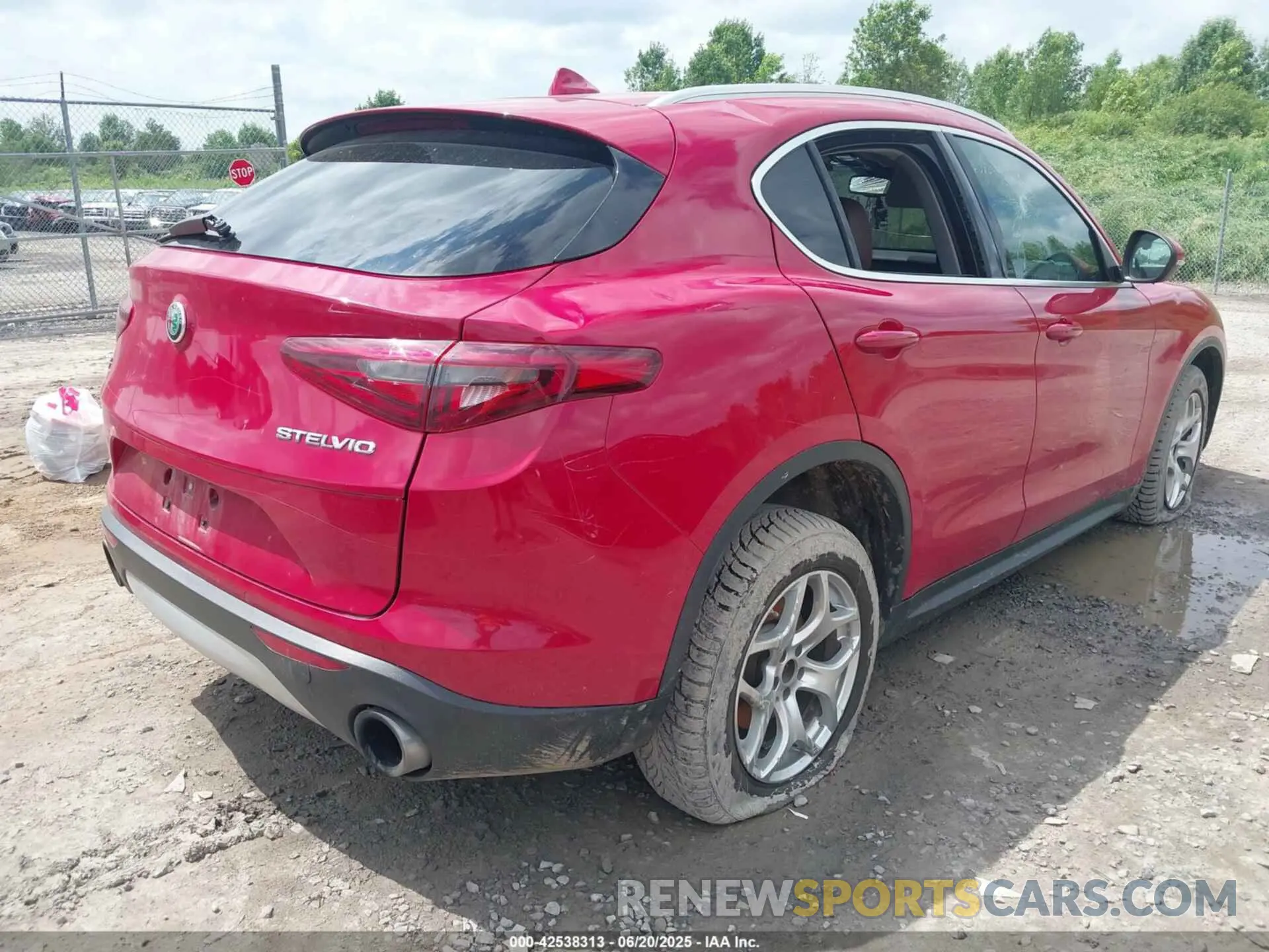 4 Photograph of a damaged car ZASPAKAN8M7D09396 ALFA ROMEO STELVIO 2021