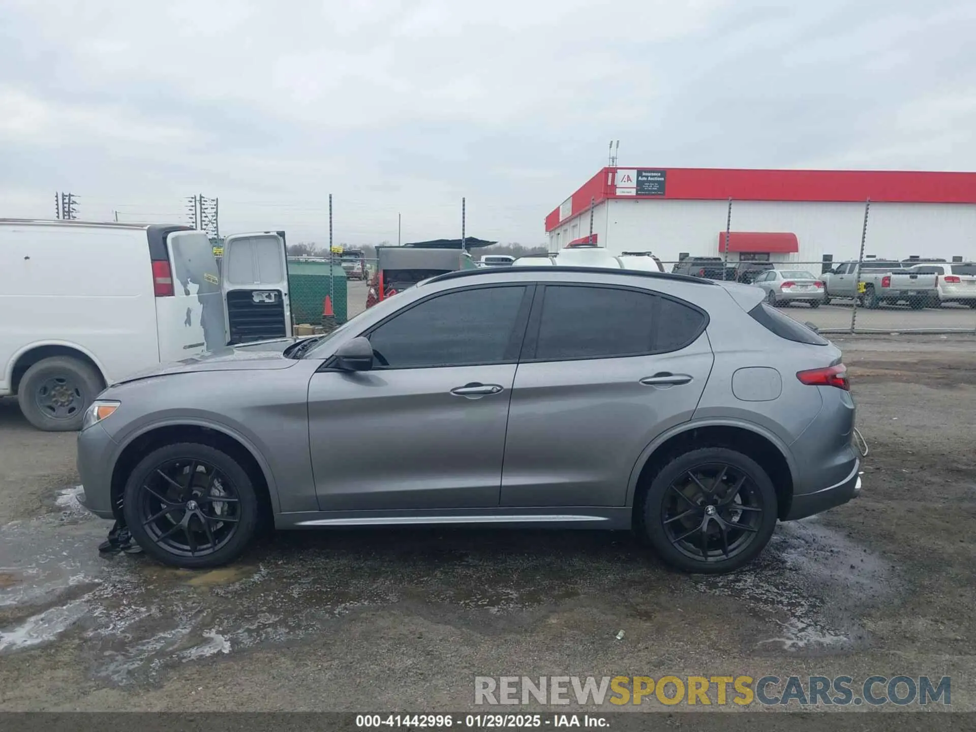 14 Photograph of a damaged car ZASPAKBN0M7D15255 ALFA ROMEO STELVIO 2021