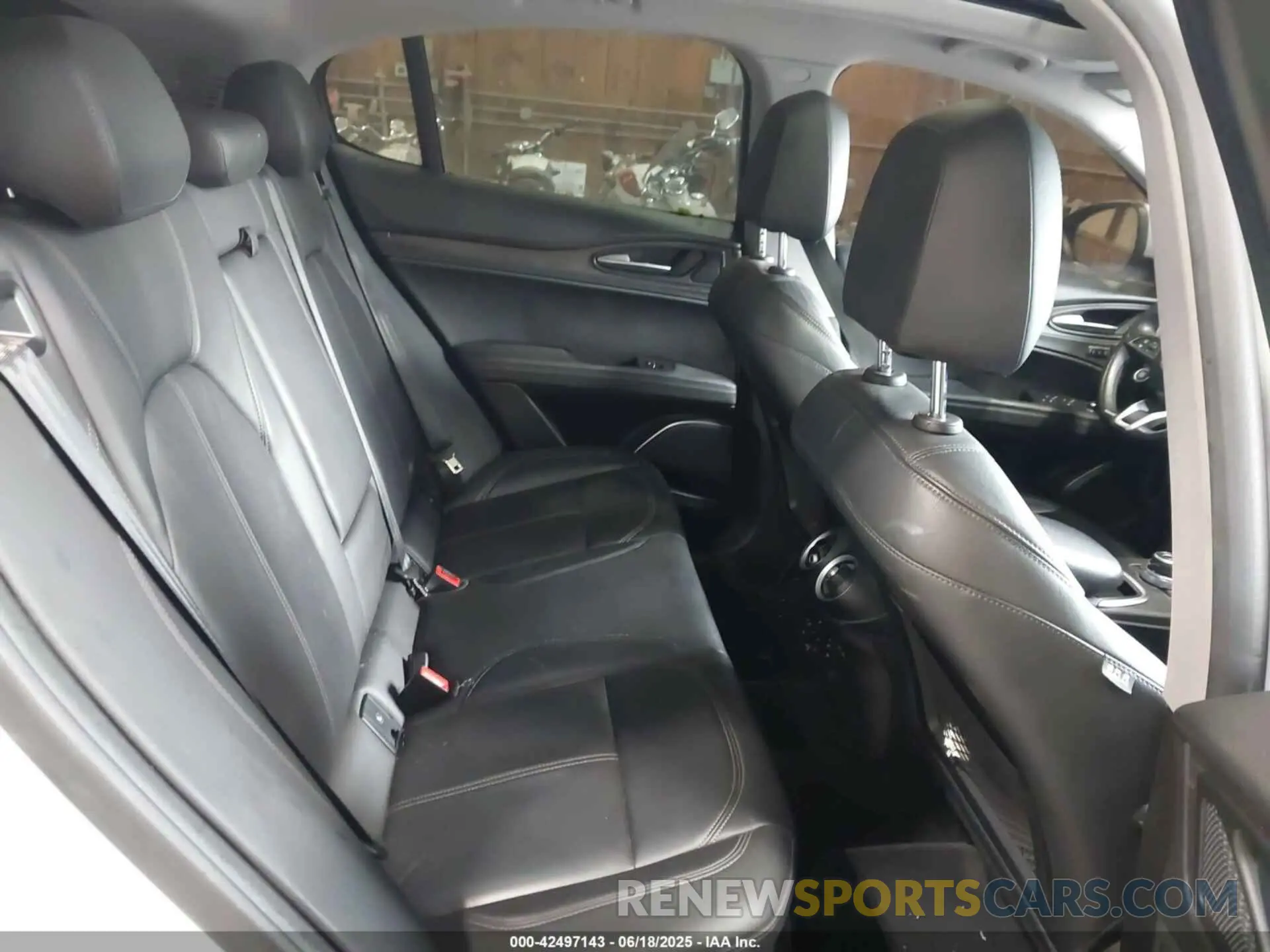 8 Photograph of a damaged car ZASPAKBN2M7D11188 ALFA ROMEO STELVIO 2021
