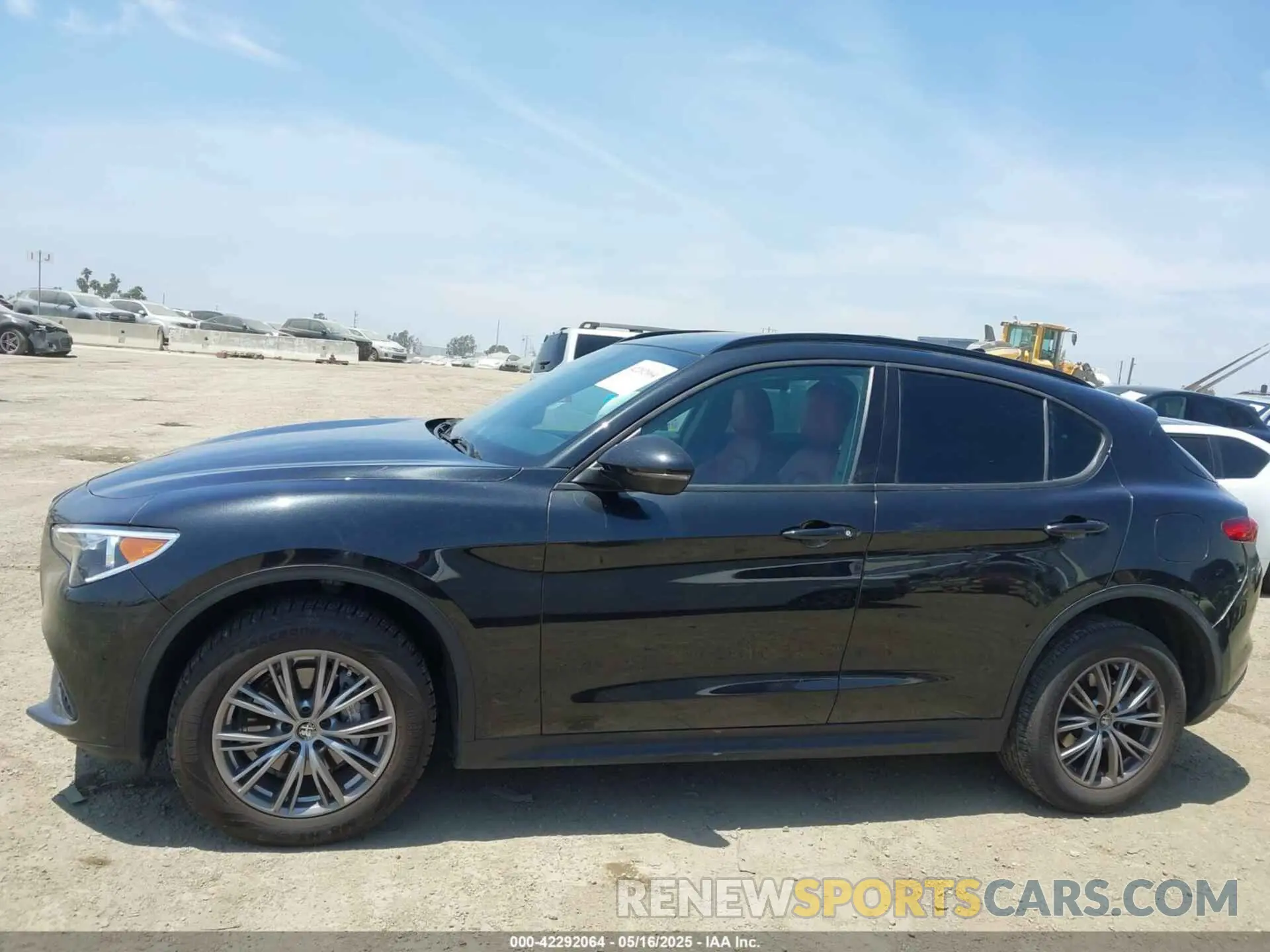 14 Photograph of a damaged car ZASPAJAN2N7D29686 ALFA ROMEO STELVIO 2022