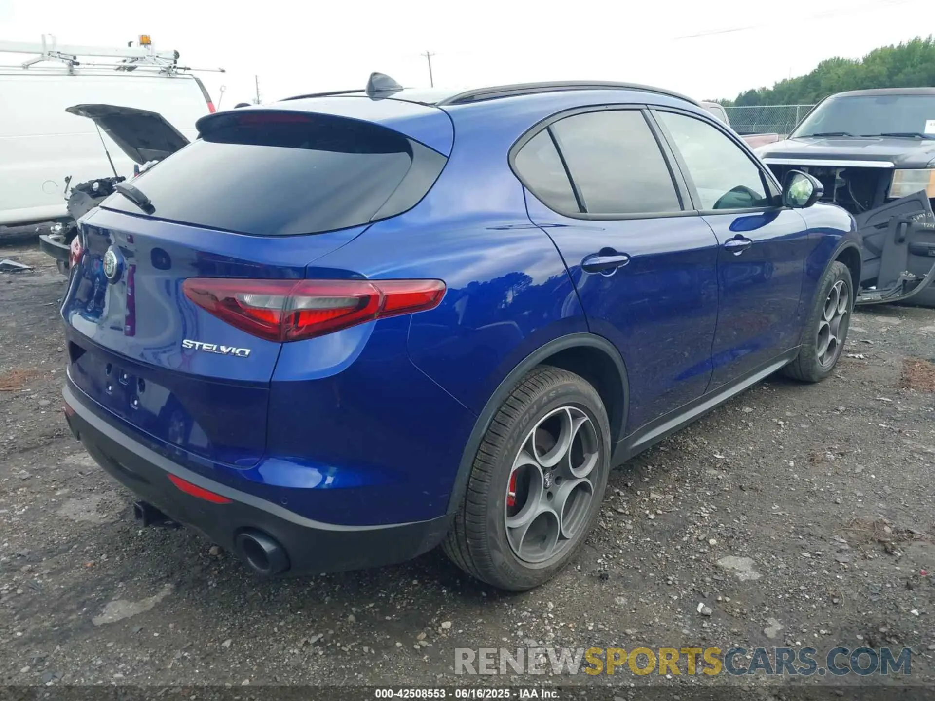 4 Photograph of a damaged car ZASPAJAN9N7D37137 ALFA ROMEO STELVIO 2022