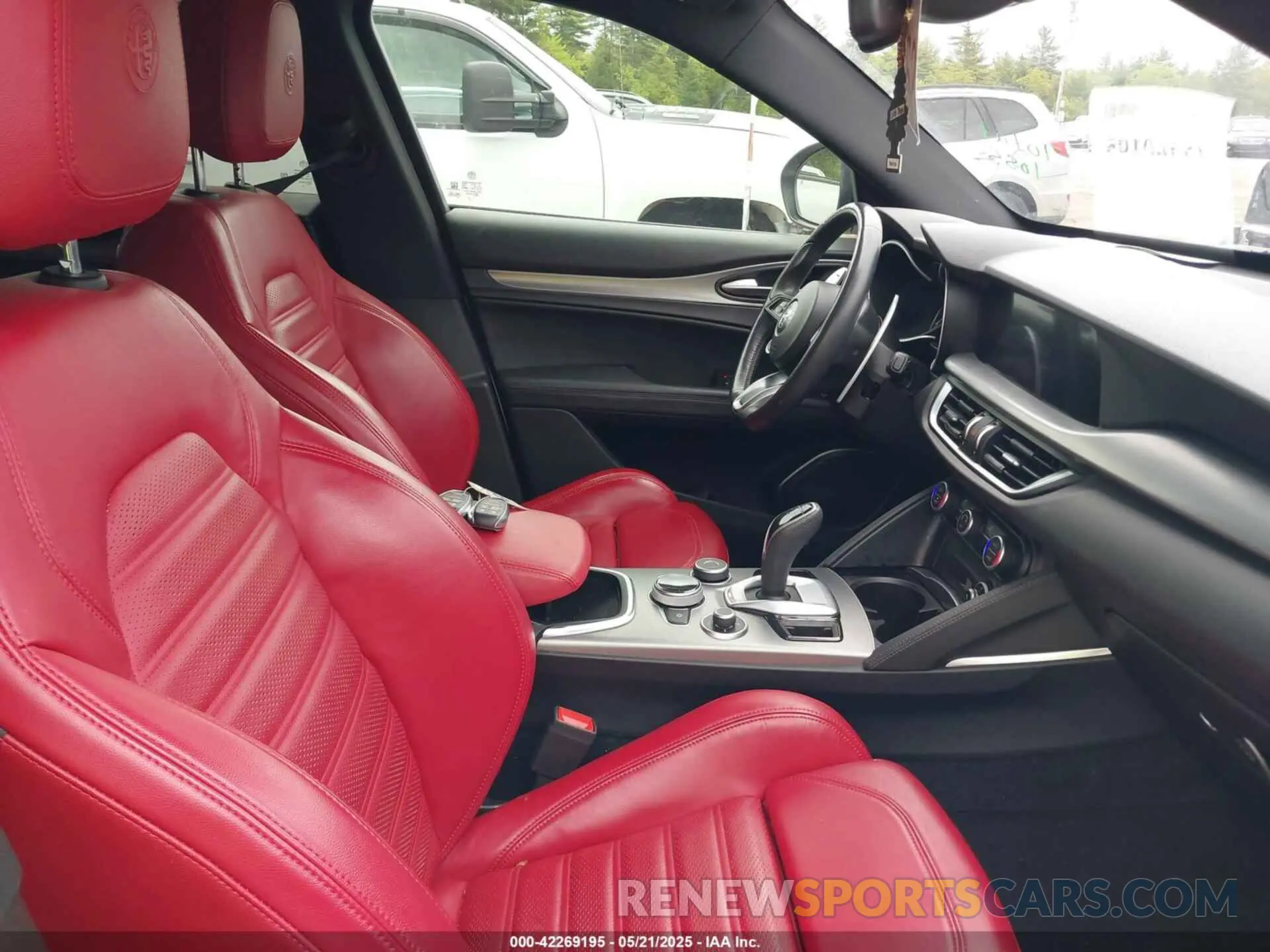 5 Photograph of a damaged car ZASPAKBN0N7D25379 ALFA ROMEO STELVIO 2022