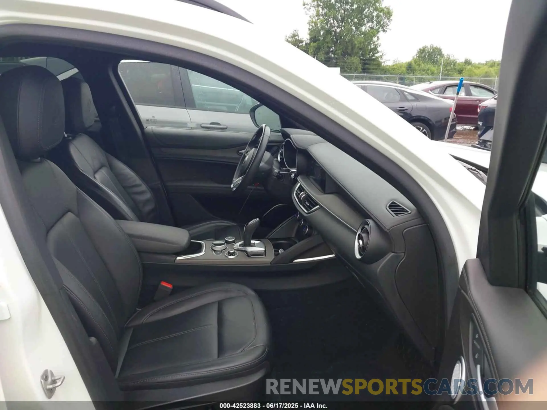 5 Photograph of a damaged car ZASPAKBN2P7D56698 ALFA ROMEO STELVIO 2023